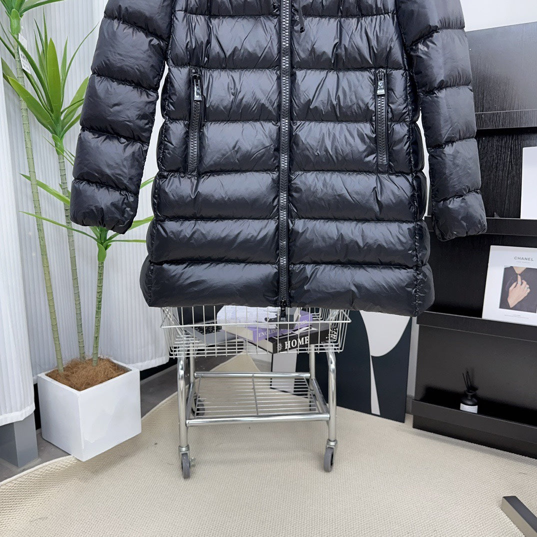 MONCLER Suyen A-Line Down Coat | Women’s Classic Doll Silhouette | Size 00–4 | Black