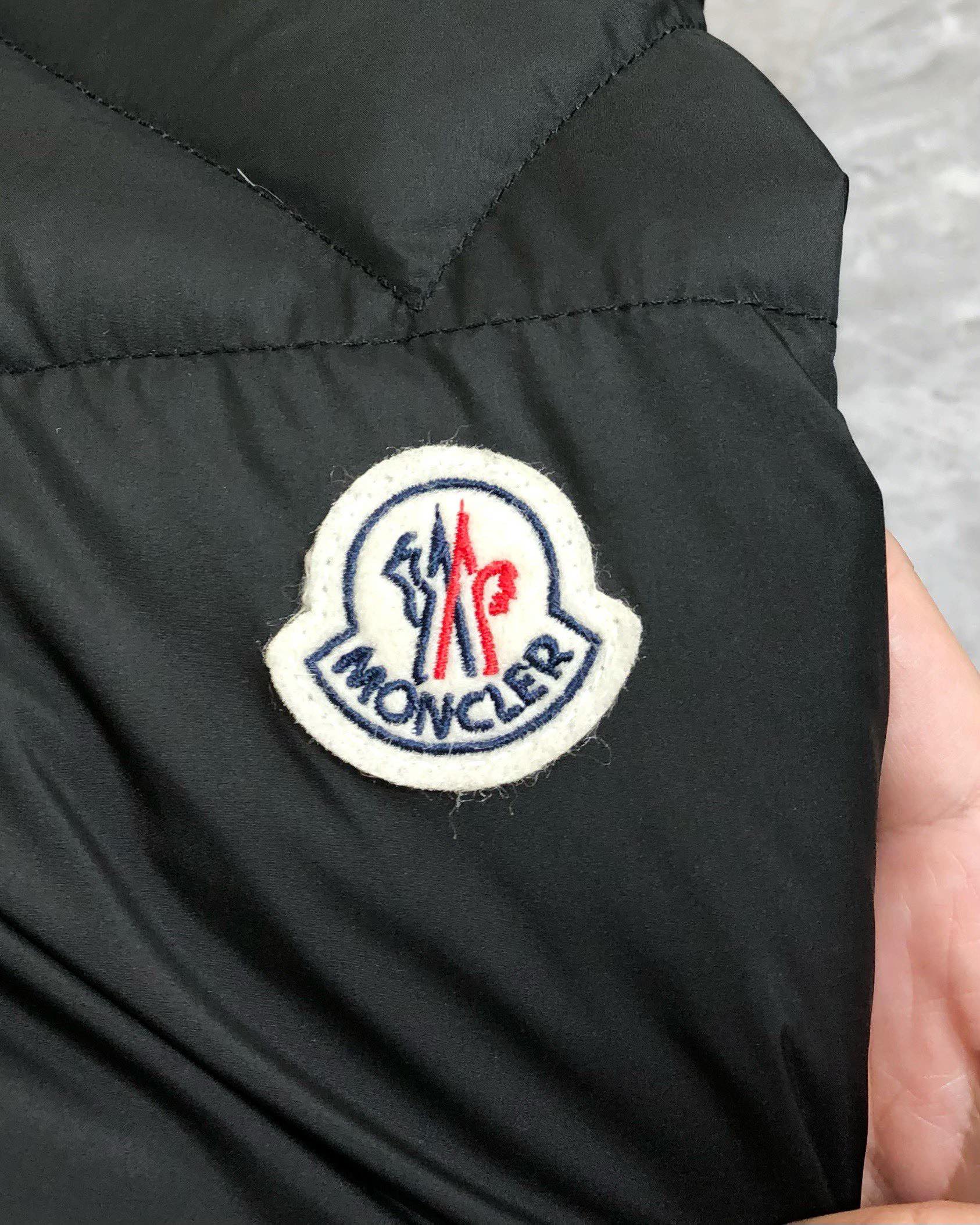 MONCLER Men’s Hooded Down Jacket | Fall/Winter 2024 Collection | Size 1–5 (M–3XL) | Black