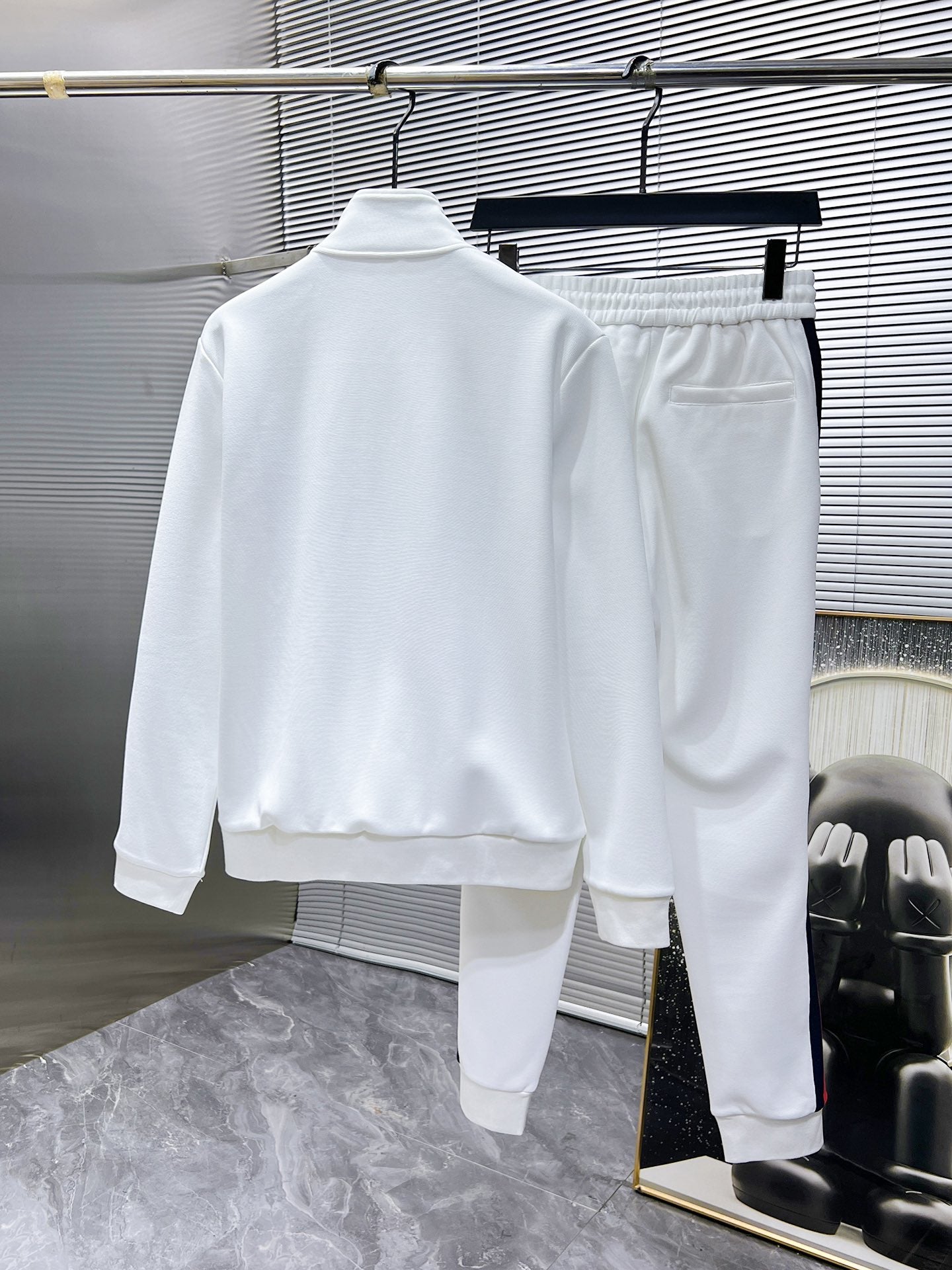 GUCCI 2024SS Logo Sportswear Zip Jacket & Track Pants Set | Men’s Luxury Casual Outfit