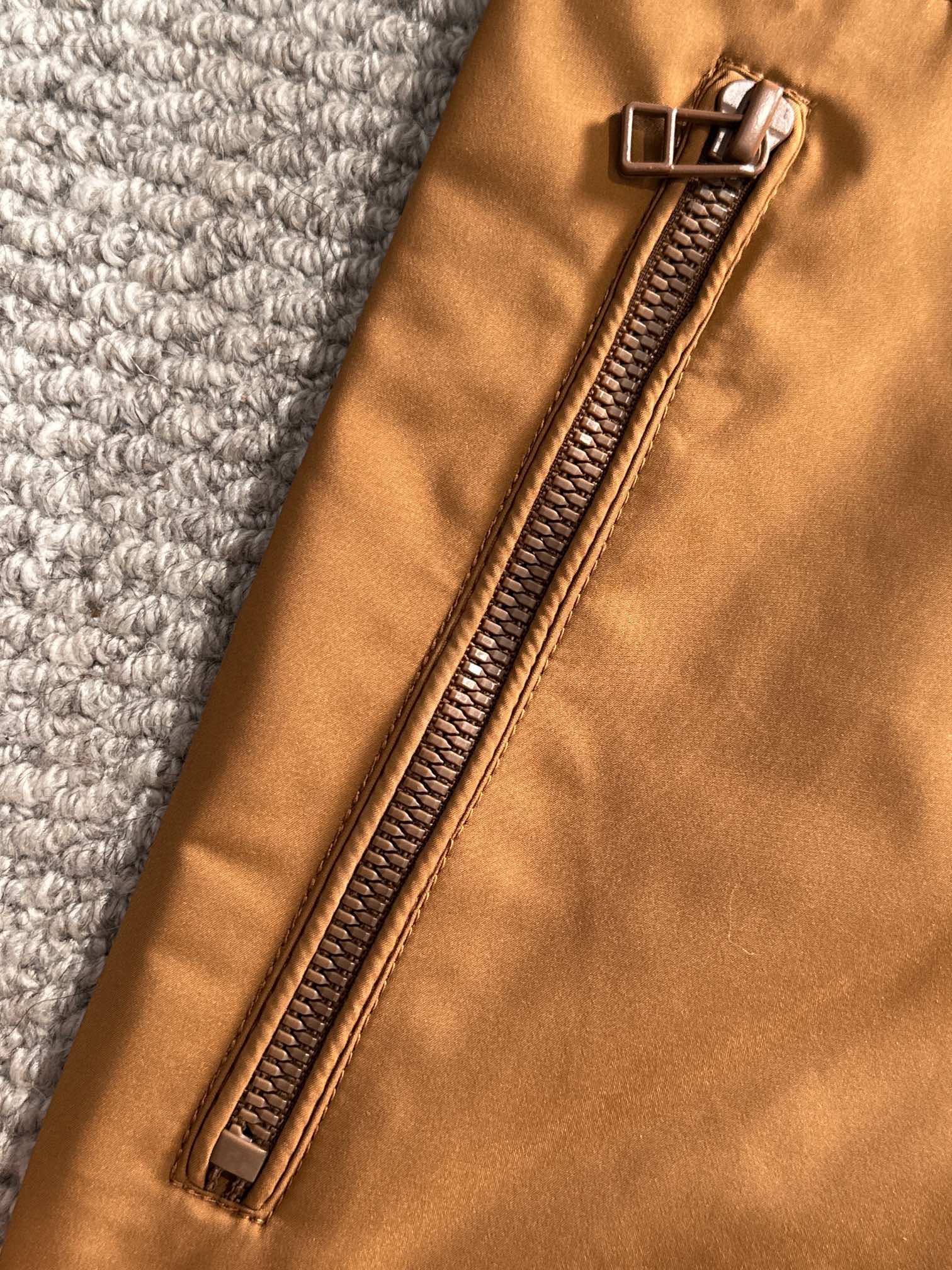 GUCCI 2024 FW Lightweight Nylon Zip-Up Jacket | Luxury Casual Windbreaker