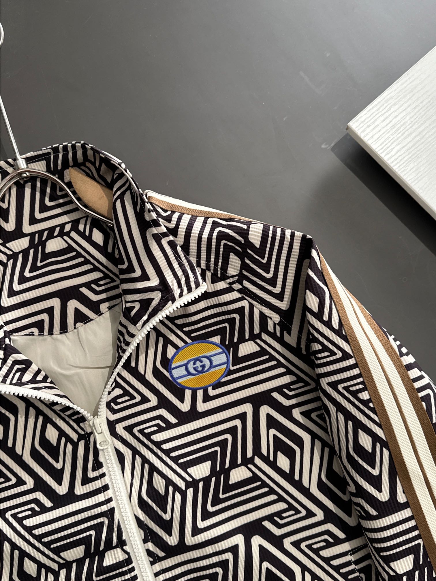 GUCCI FW2024 Lightweight Nylon Zip-Up Jacket | Luxury Windbreaker