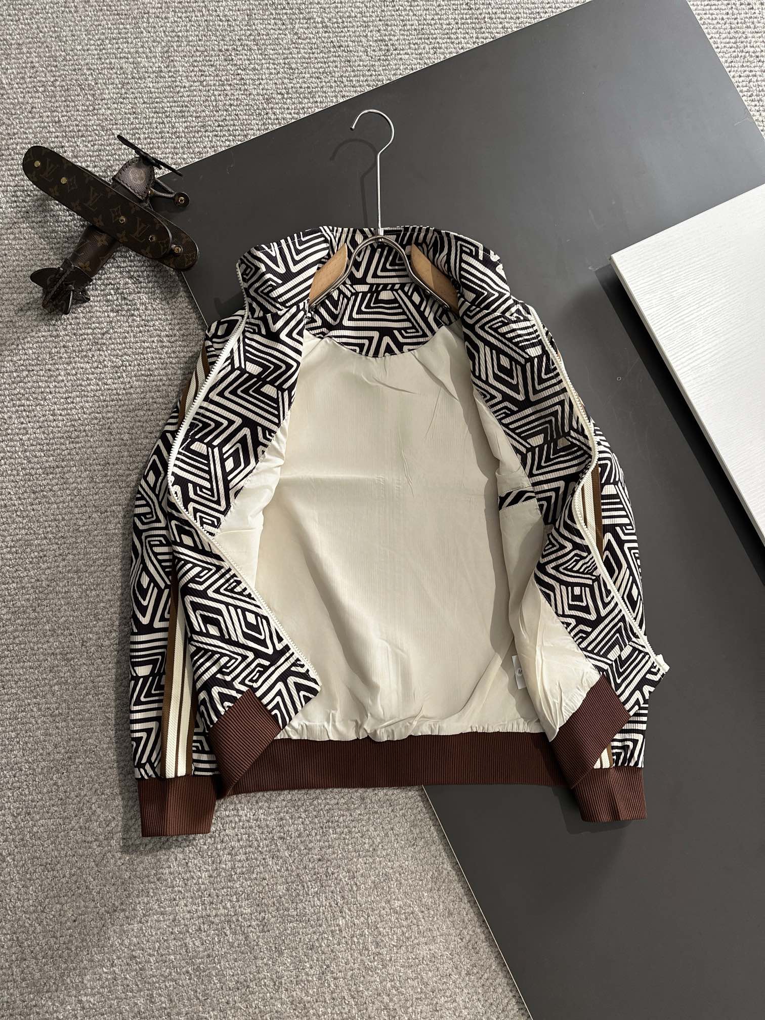 GUCCI FW2024 Lightweight Nylon Zip-Up Jacket | Luxury Windbreaker