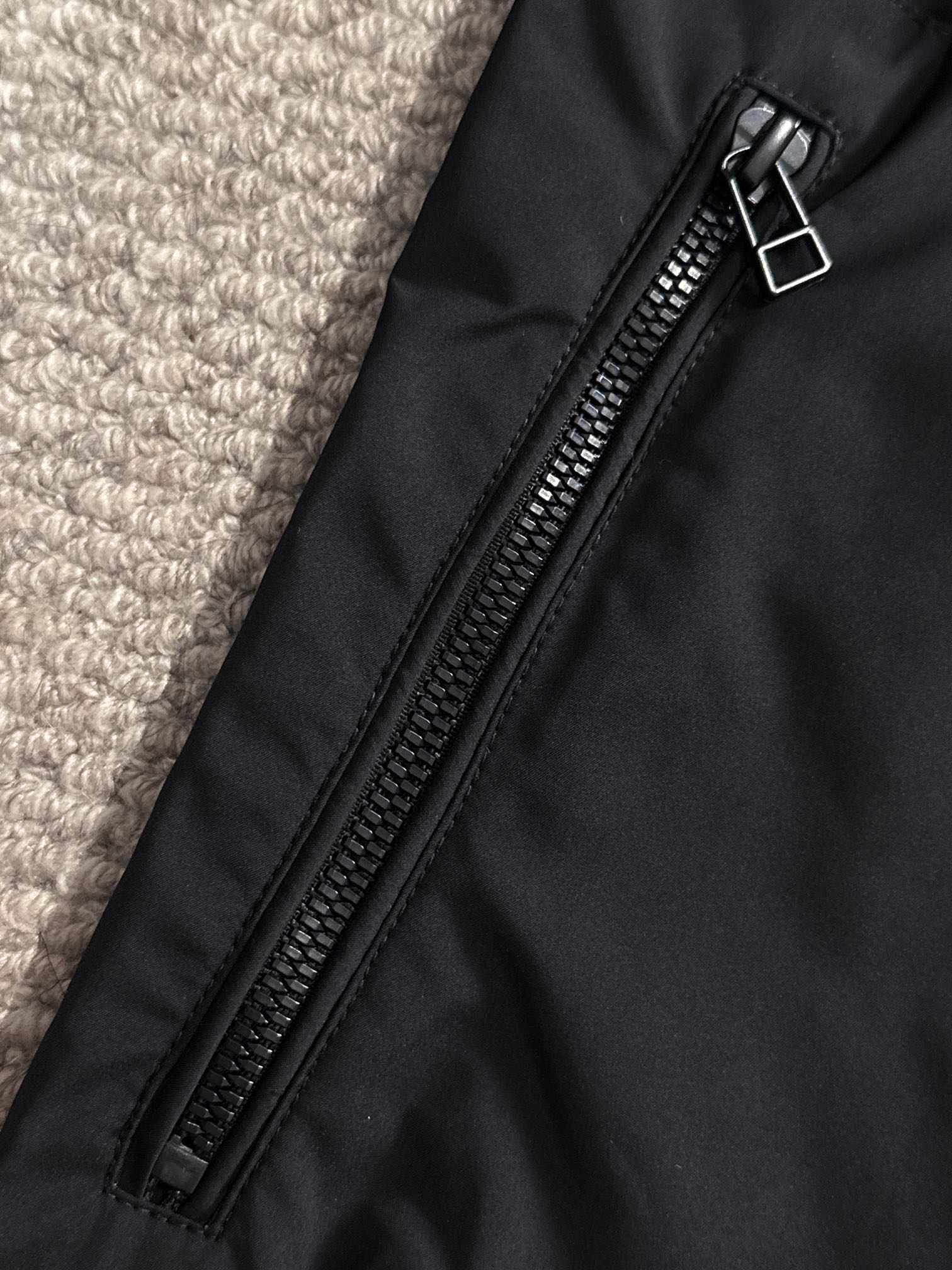 GUCCI FW2024 Zip-Up Nylon Jacket | Luxury Lightweight Windbreaker
