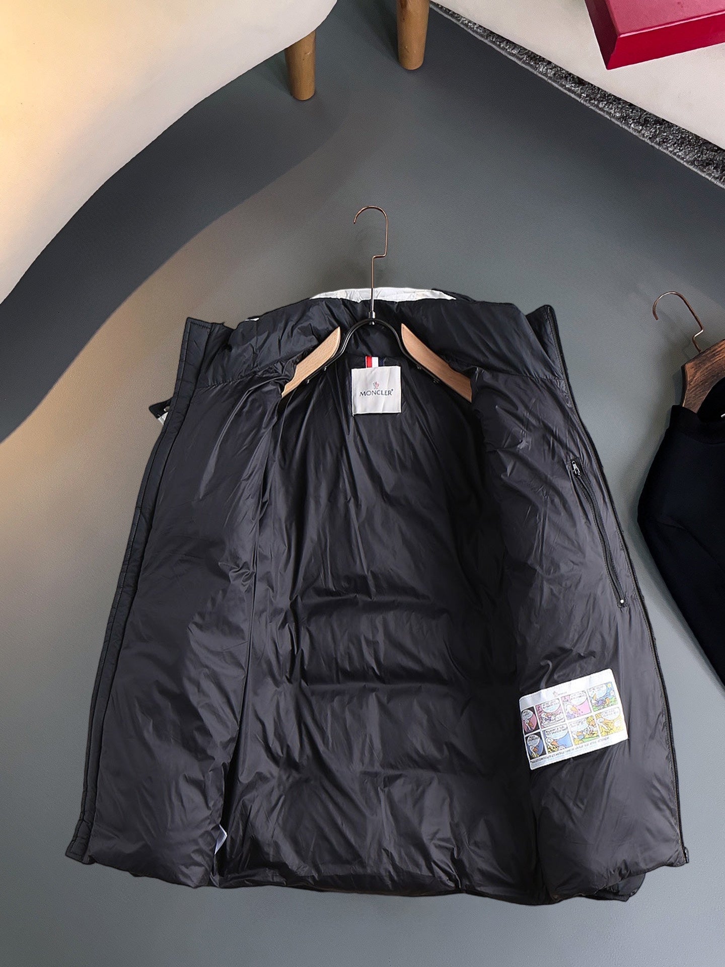 Moncler 2024 FW New Puffer Jacket | Unisex Colorblock Down Coat (M–3XL)