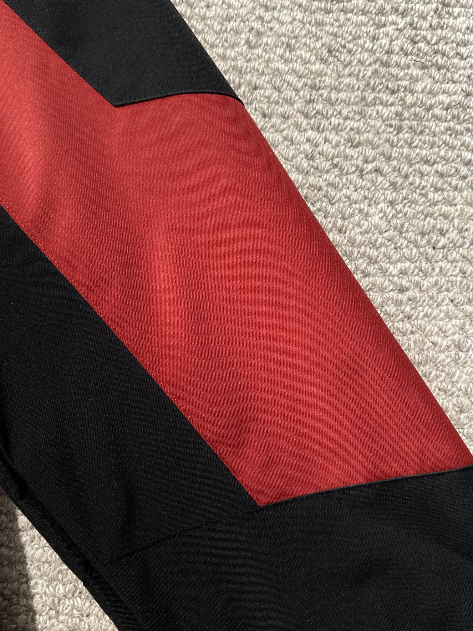 Gucci 2024 FW Hooded Nylon Windbreaker Jacket | Lightweight Luxury Outerwear