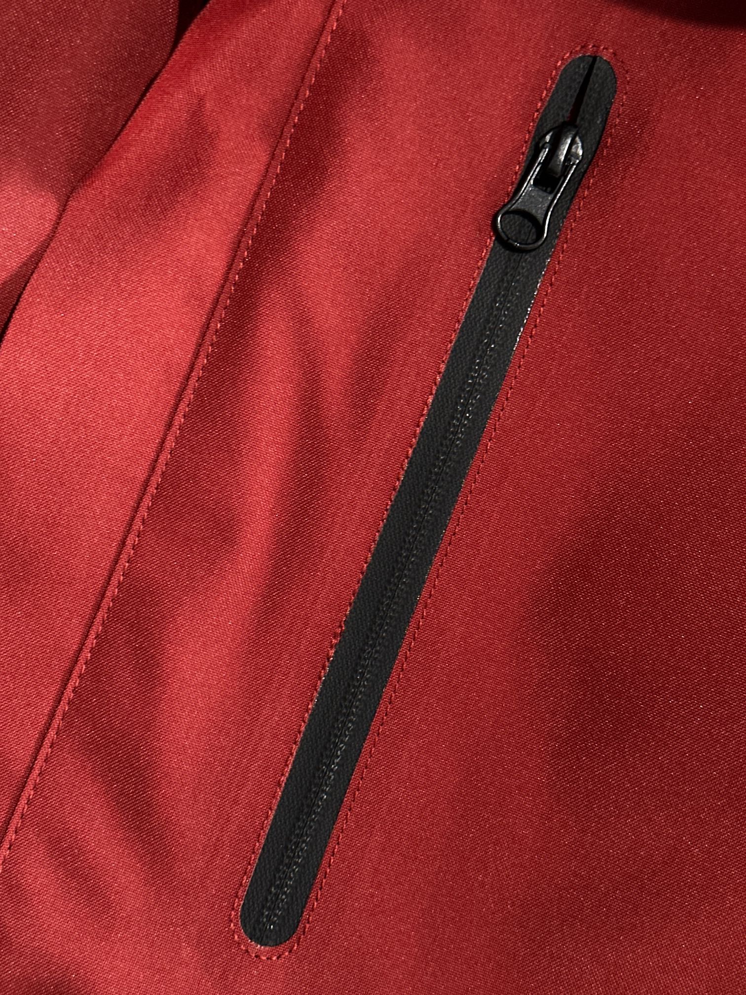 Gucci 2024 FW Hooded Nylon Windbreaker Jacket | Lightweight Luxury Outerwear