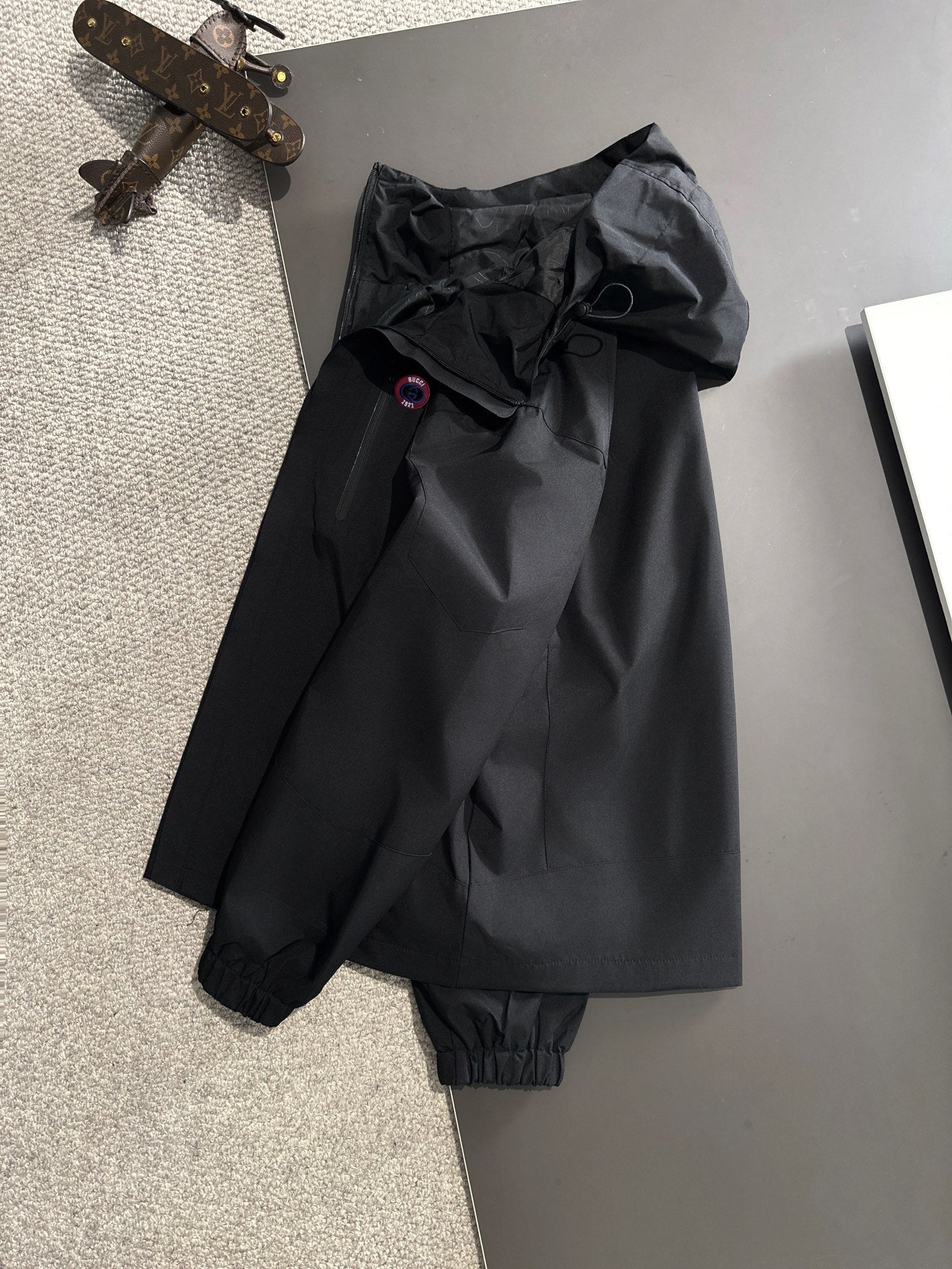 Gucci 2024 FW Hooded Nylon Windbreaker Jacket | Lightweight Luxury Outer