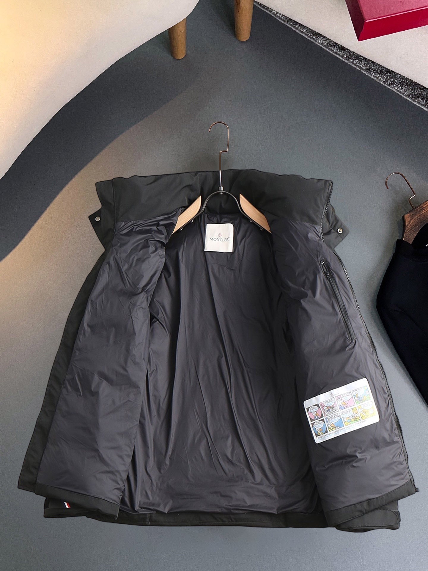 Moncler 2024 FW New Puffer Jacket | Unisex Colorblock Down Coat (M–3XL)