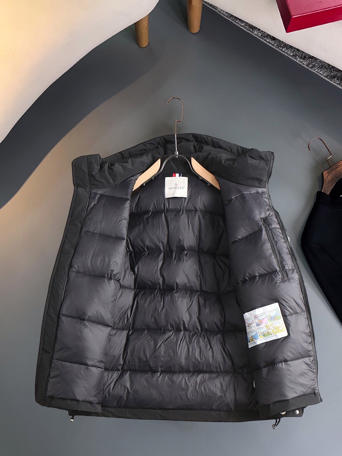 Moncler 2024 FW New Puffer Jacket | Unisex Colorblock Down Coat (M–3XL)