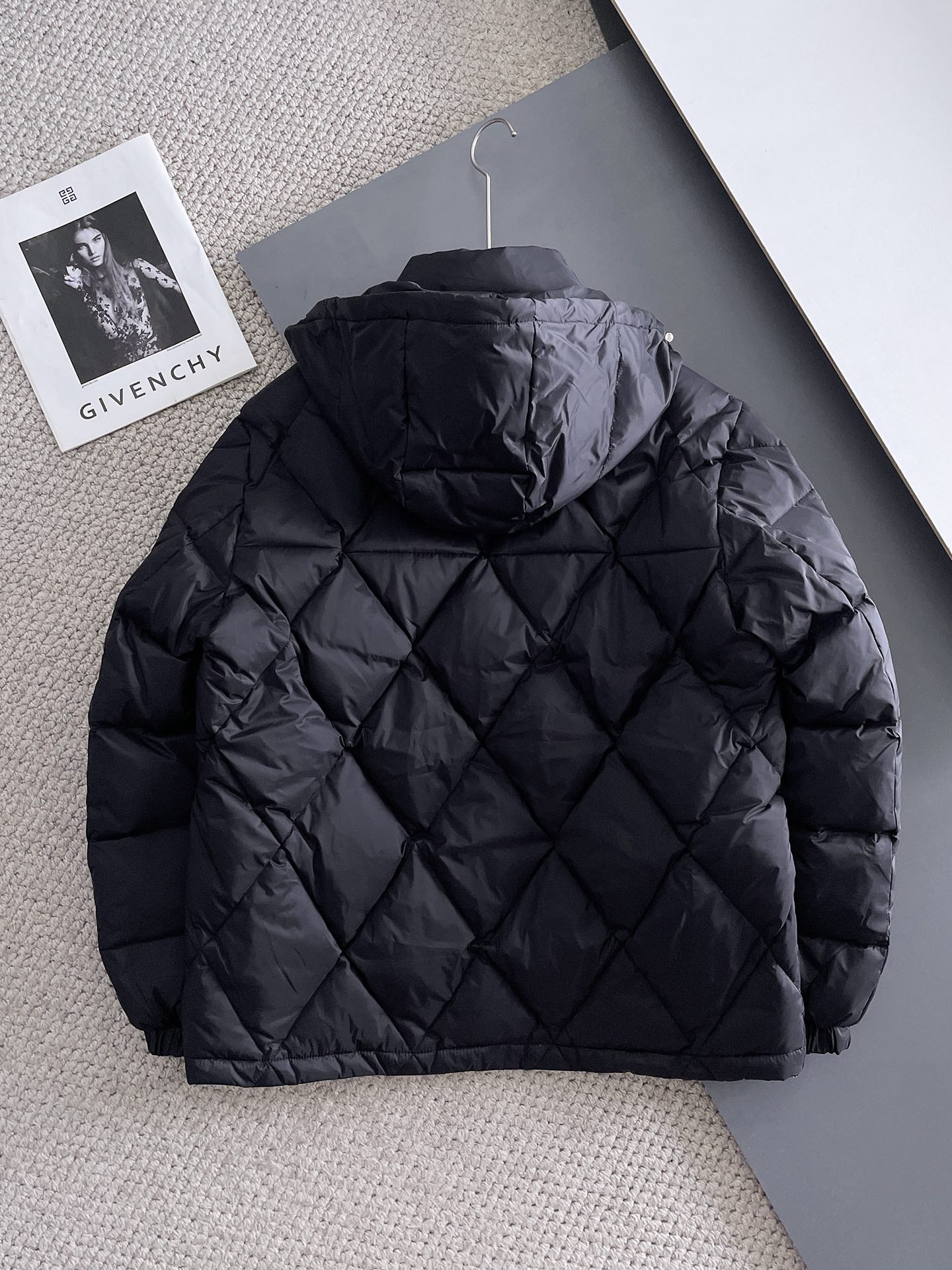 Moncler 2024 FW New Puffer Jacket | Unisex Colorblock Down Coat (M–3XL)