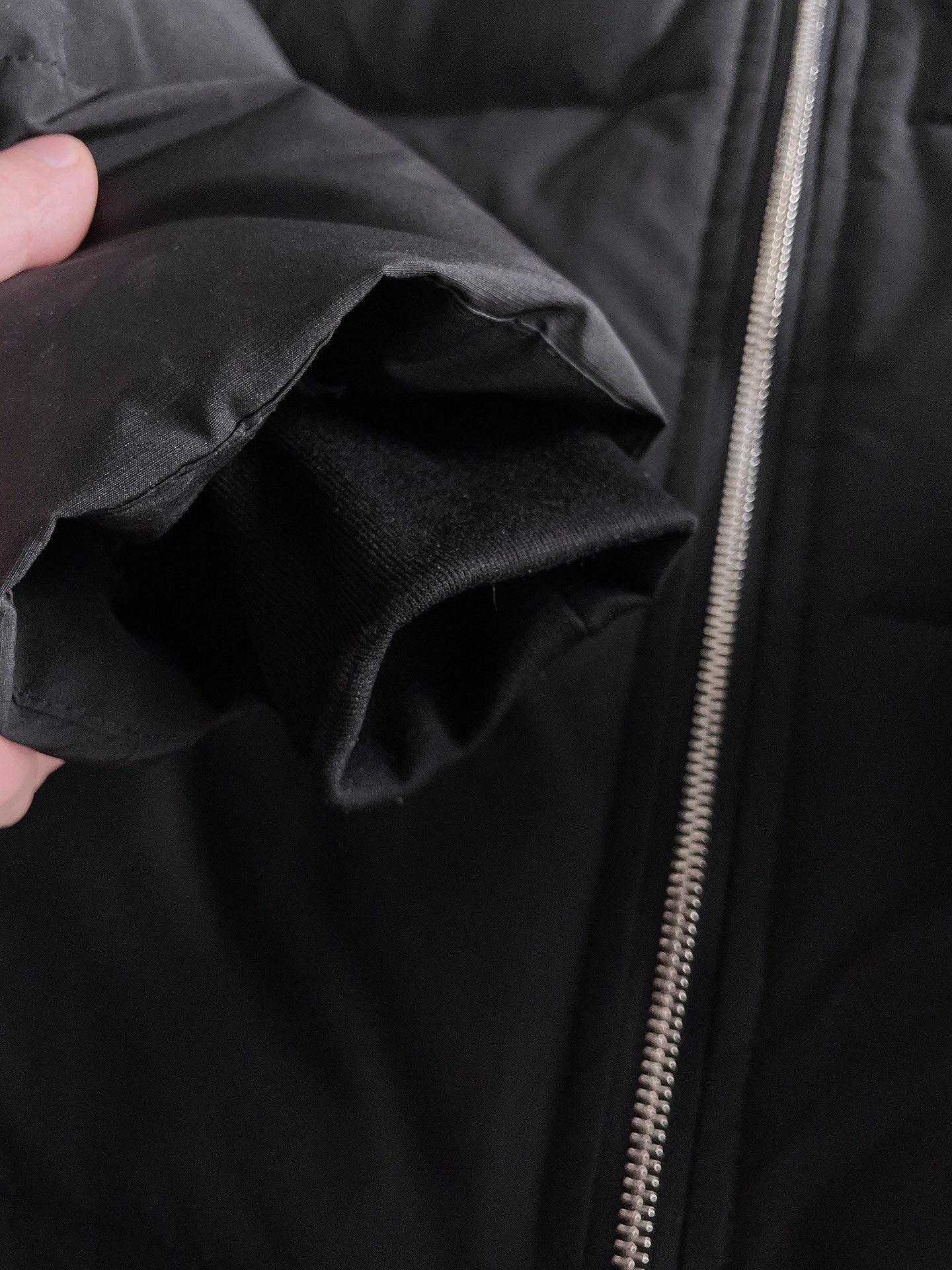 Moncler 2024 FW New Puffer Jacket | Unisex Colorblock Down Coat (M–3XL)