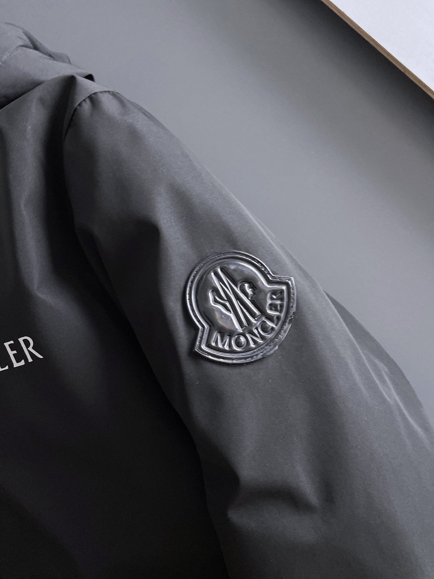 Moncler 2024 FW New Puffer Jacket | Unisex Colorblock Down Coat (M–3XL)