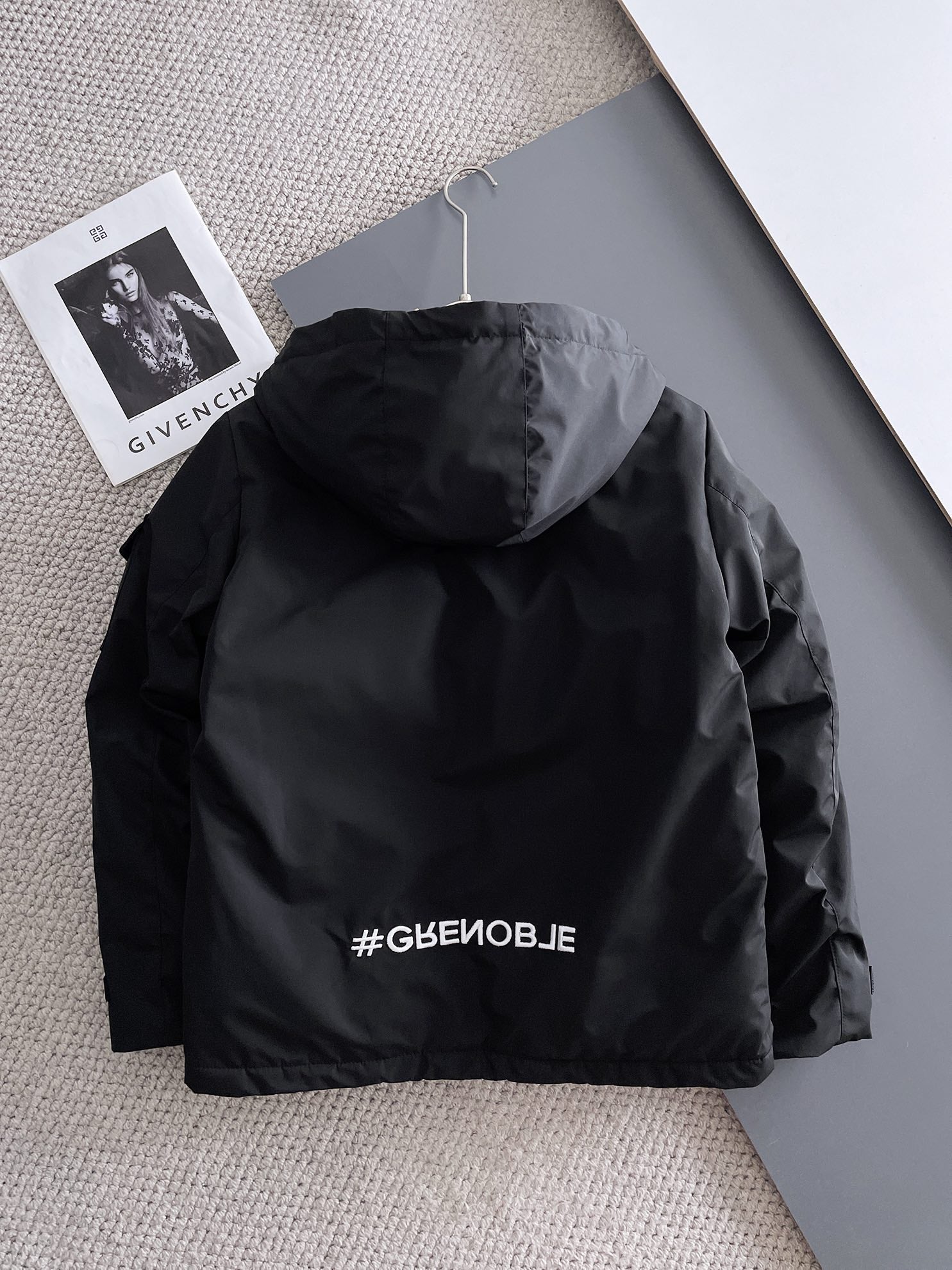 Moncler 2024 FW New Puffer Jacket | Unisex Colorblock Down Coat (M–3XL)