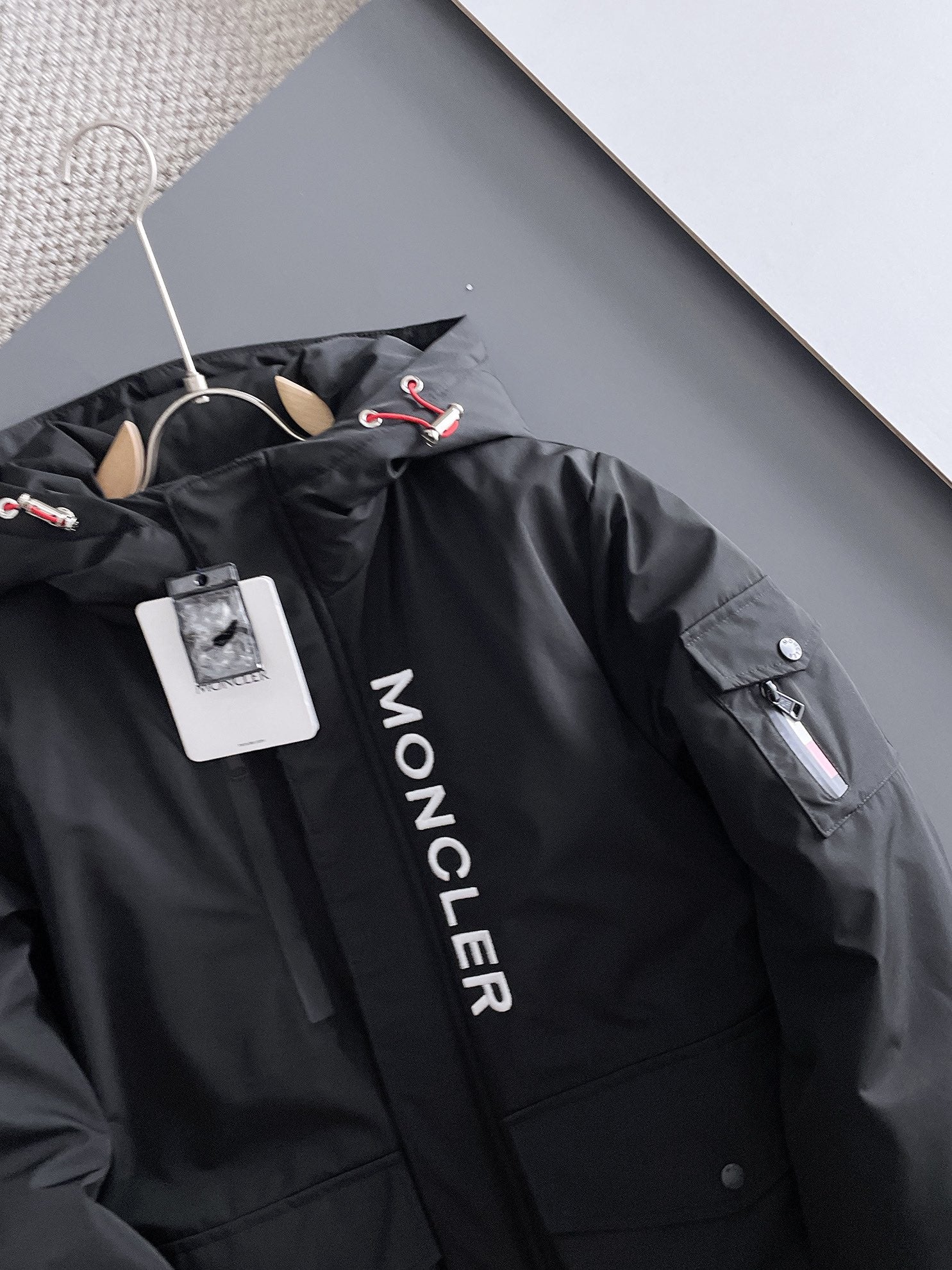 Moncler 2024 FW New Puffer Jacket | Unisex Colorblock Down Coat (M–3XL)