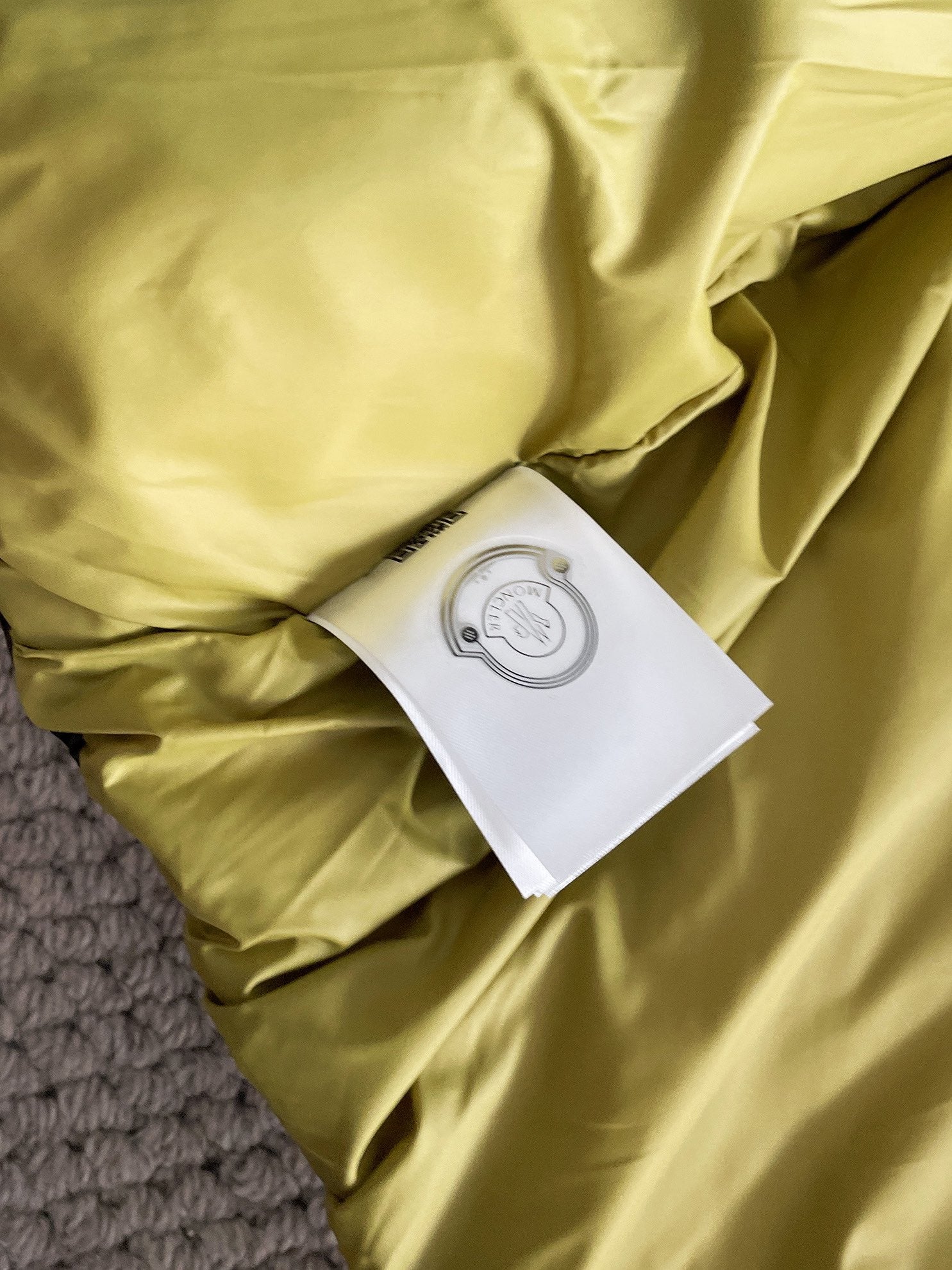 Moncler 2024 FW New Puffer Jacket | Unisex Colorblock Down Coat (M–3XL)
