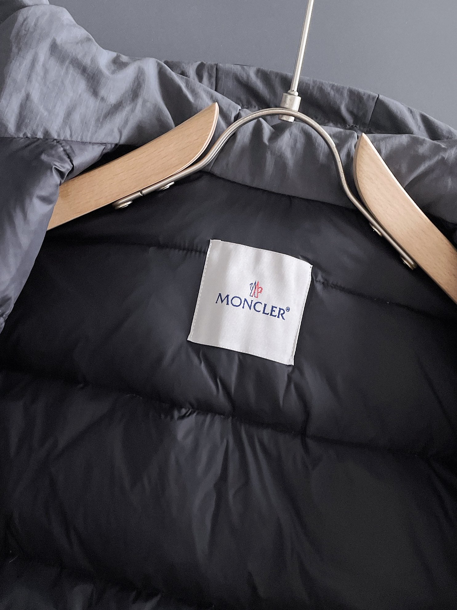 Moncler 2024 FW New Puffer Jacket | Unisex Colorblock Down Coat (M–3XL)