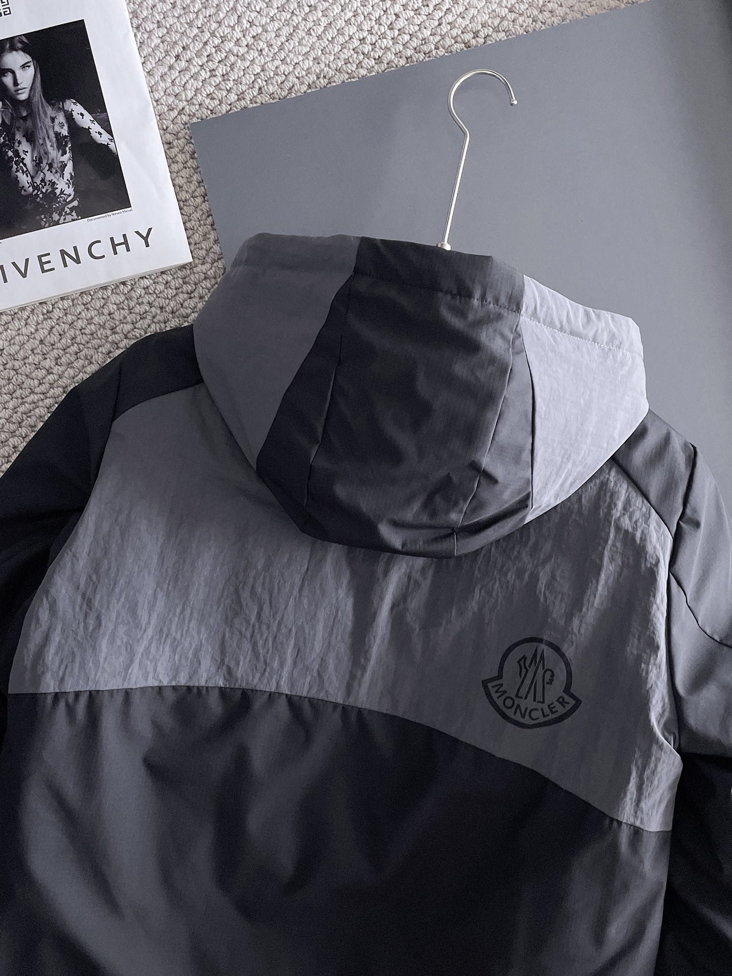 Moncler 2024 FW New Puffer Jacket | Unisex Colorblock Down Coat (M–3XL)