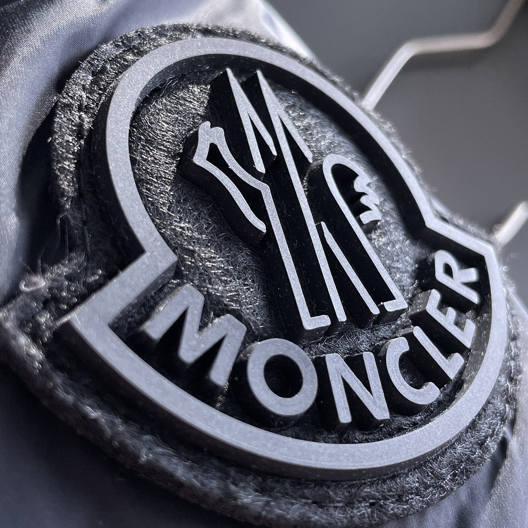 Moncler 2024 FW New Puffer Jacket | Unisex Colorblock Down Coat (M–3XL)