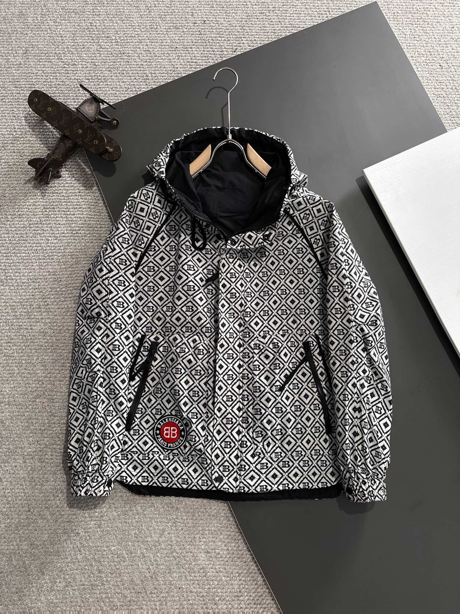 Balenciaga 2024 FW Hooded Windbreaker Jacket