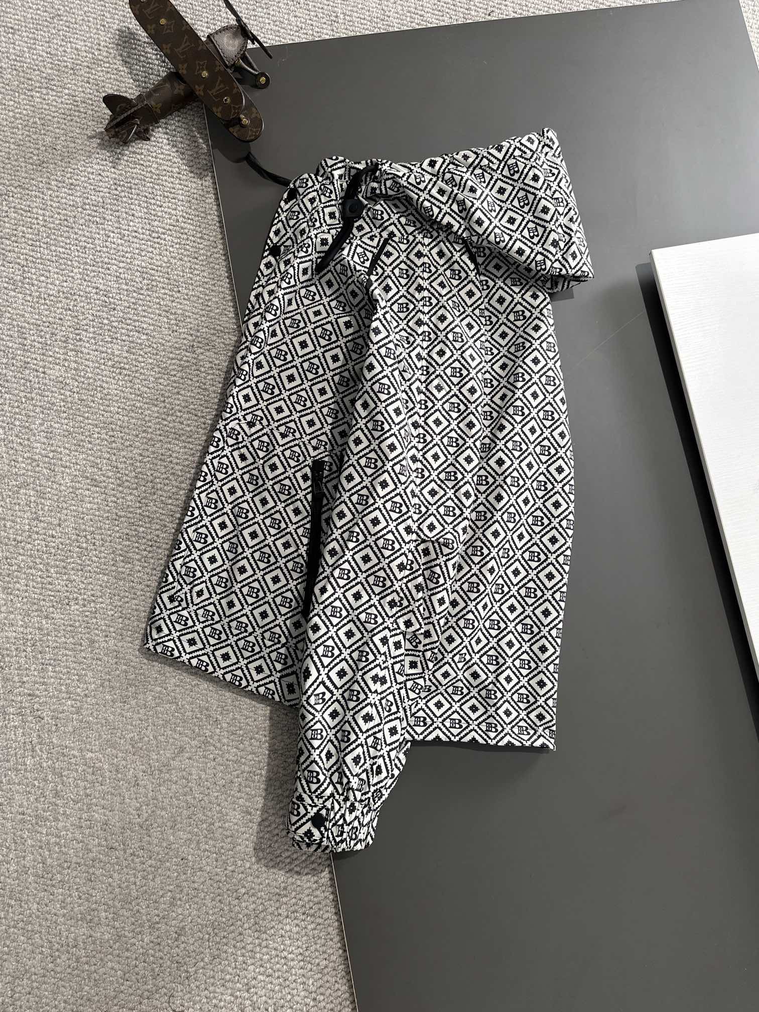 Balenciaga 2024 FW Hooded Windbreaker Jacket