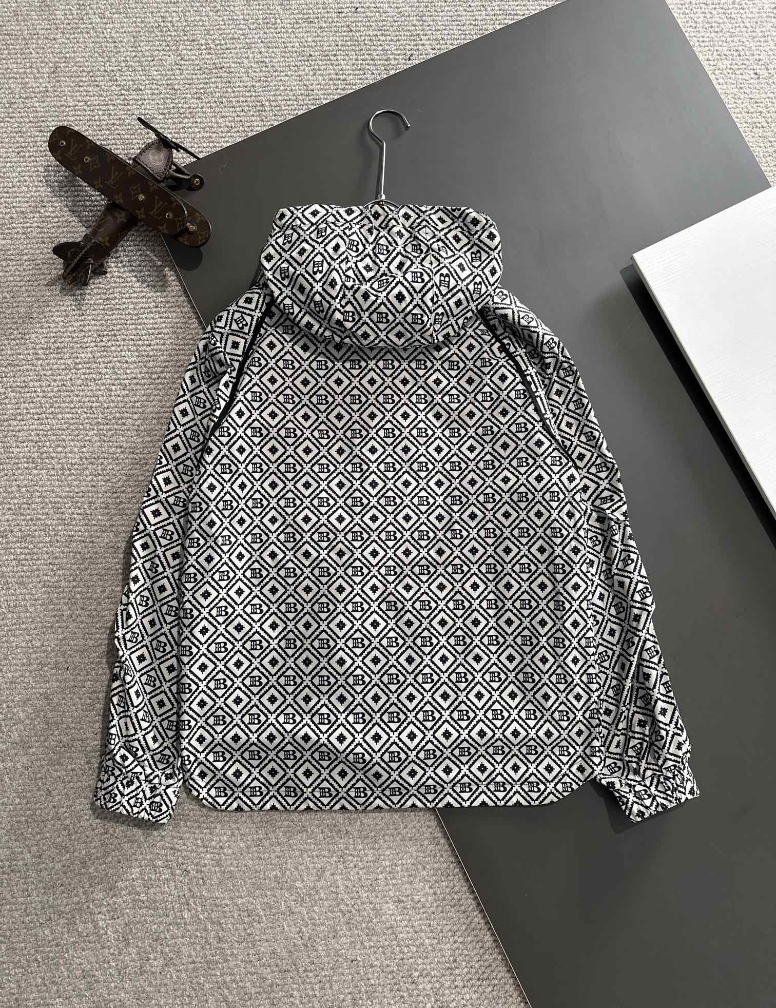 Balenciaga 2024 FW Hooded Windbreaker Jacket