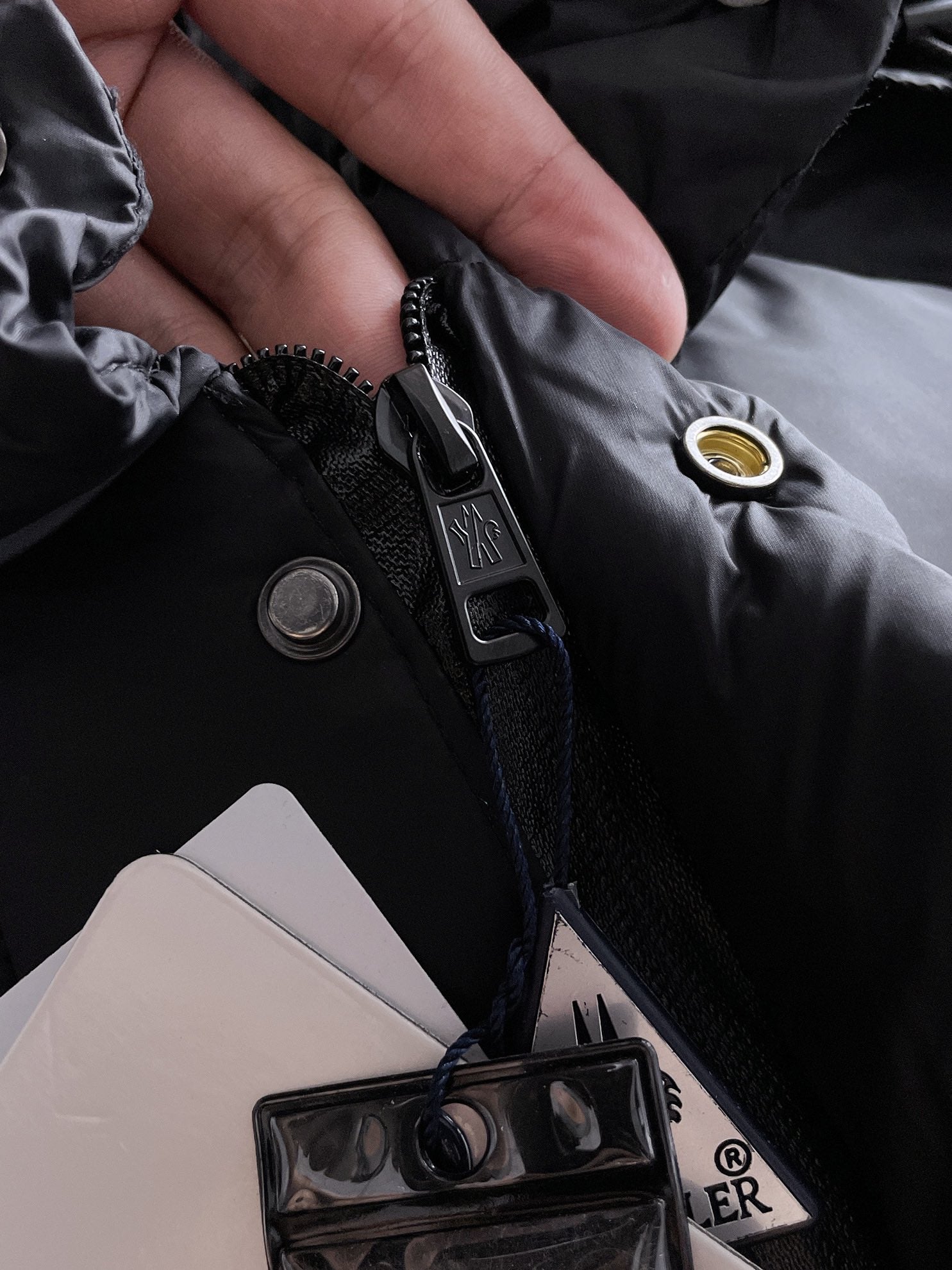 Moncler 2024 FW New Puffer Jacket | Unisex Colorblock Down Coat (M–3XL)