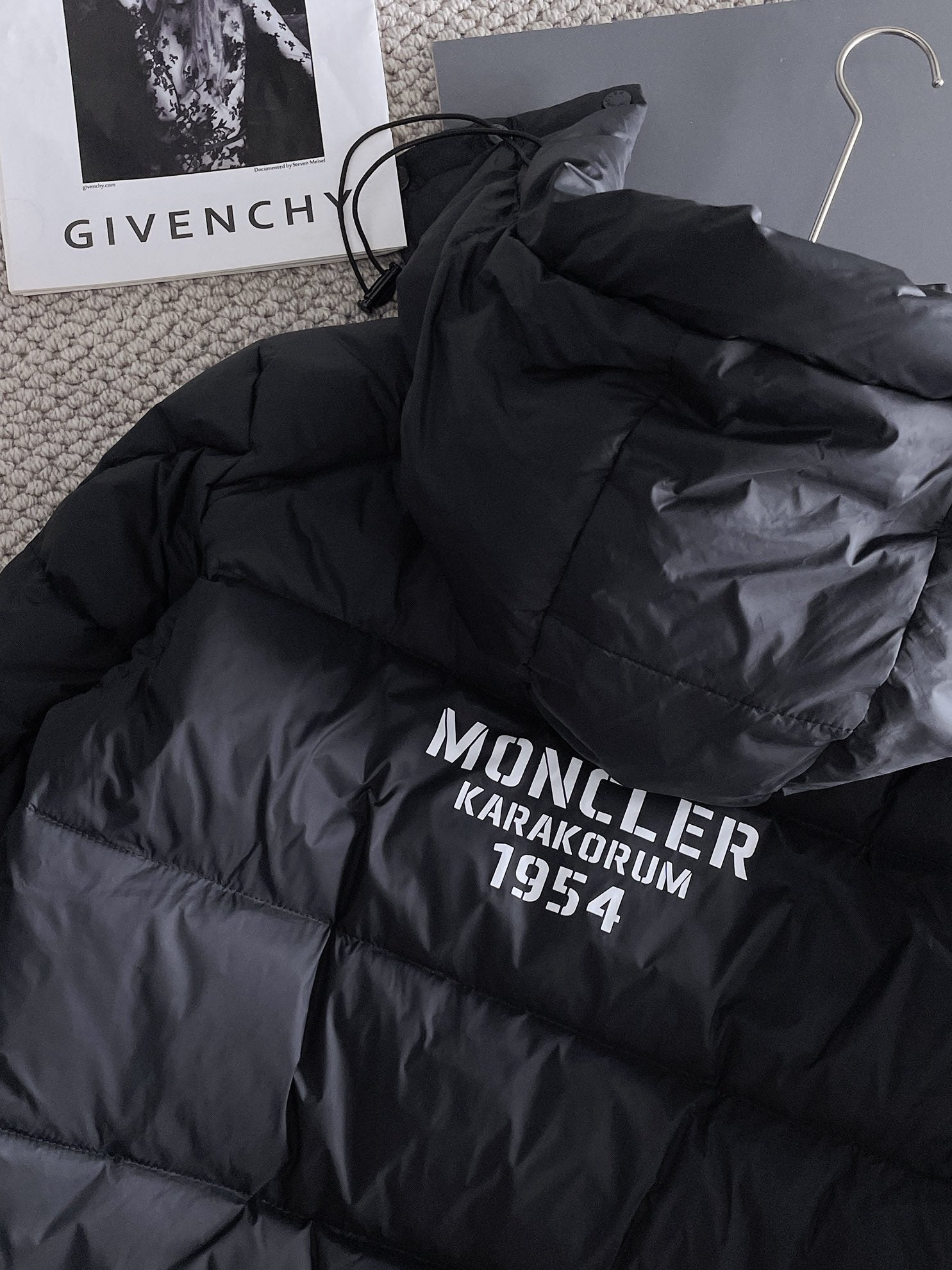 Moncler 2024 FW New Puffer Jacket | Unisex Colorblock Down Coat (M–3XL)