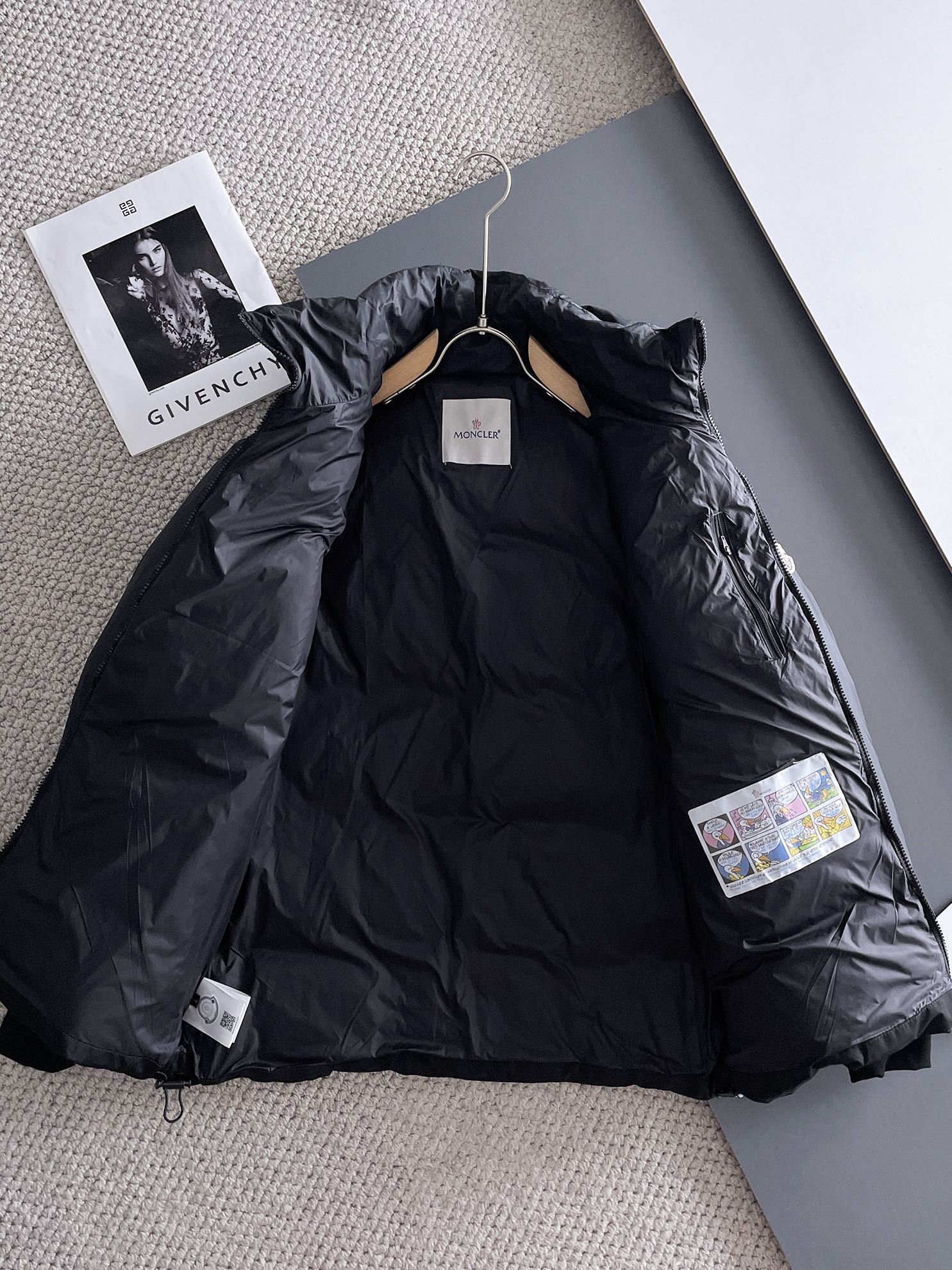Moncler 2024 FW New Puffer Jacket | Unisex Colorblock Down Coat (M–3XL)