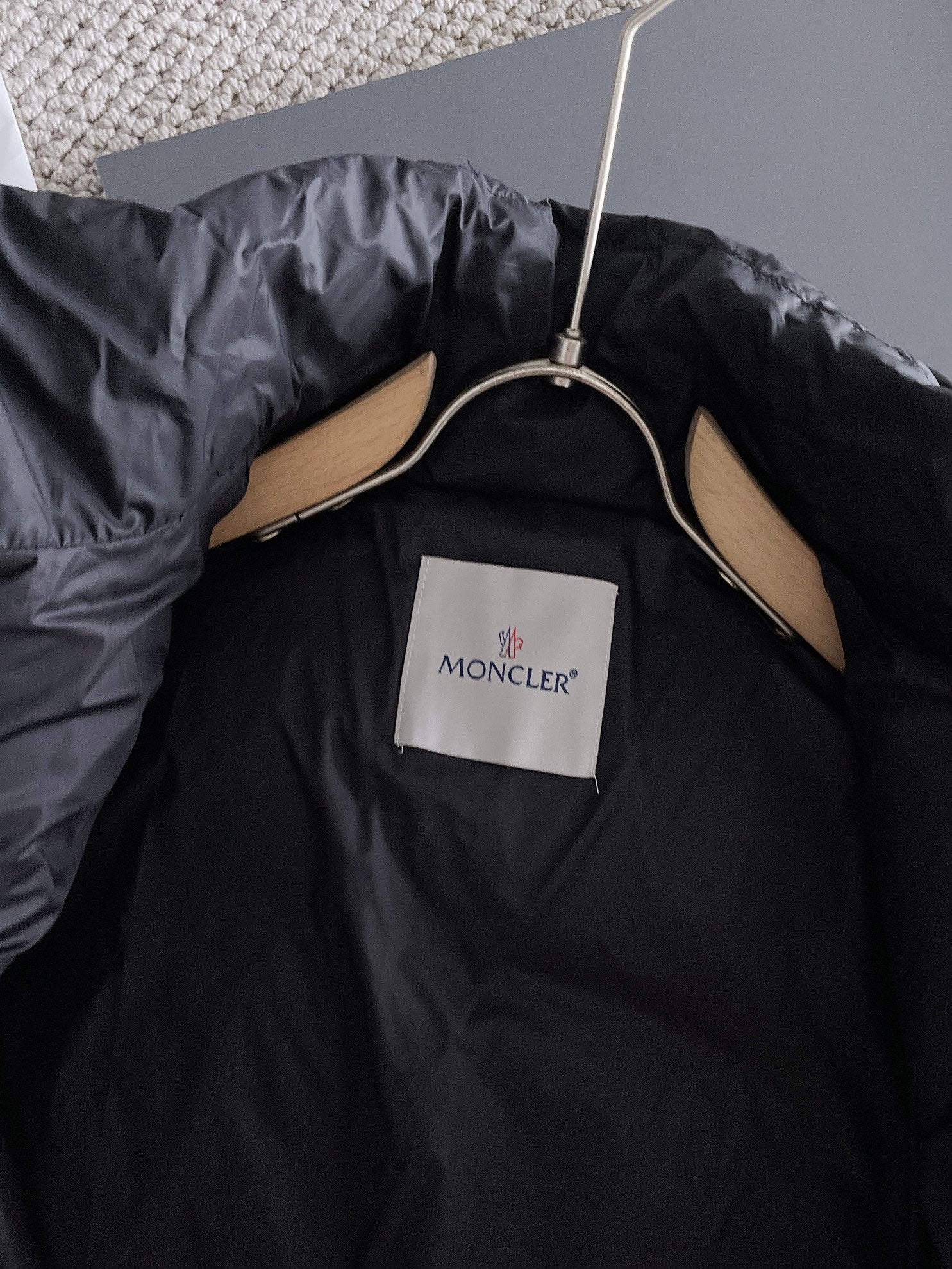 Moncler 2024 FW New Puffer Jacket | Unisex Colorblock Down Coat (M–3XL)