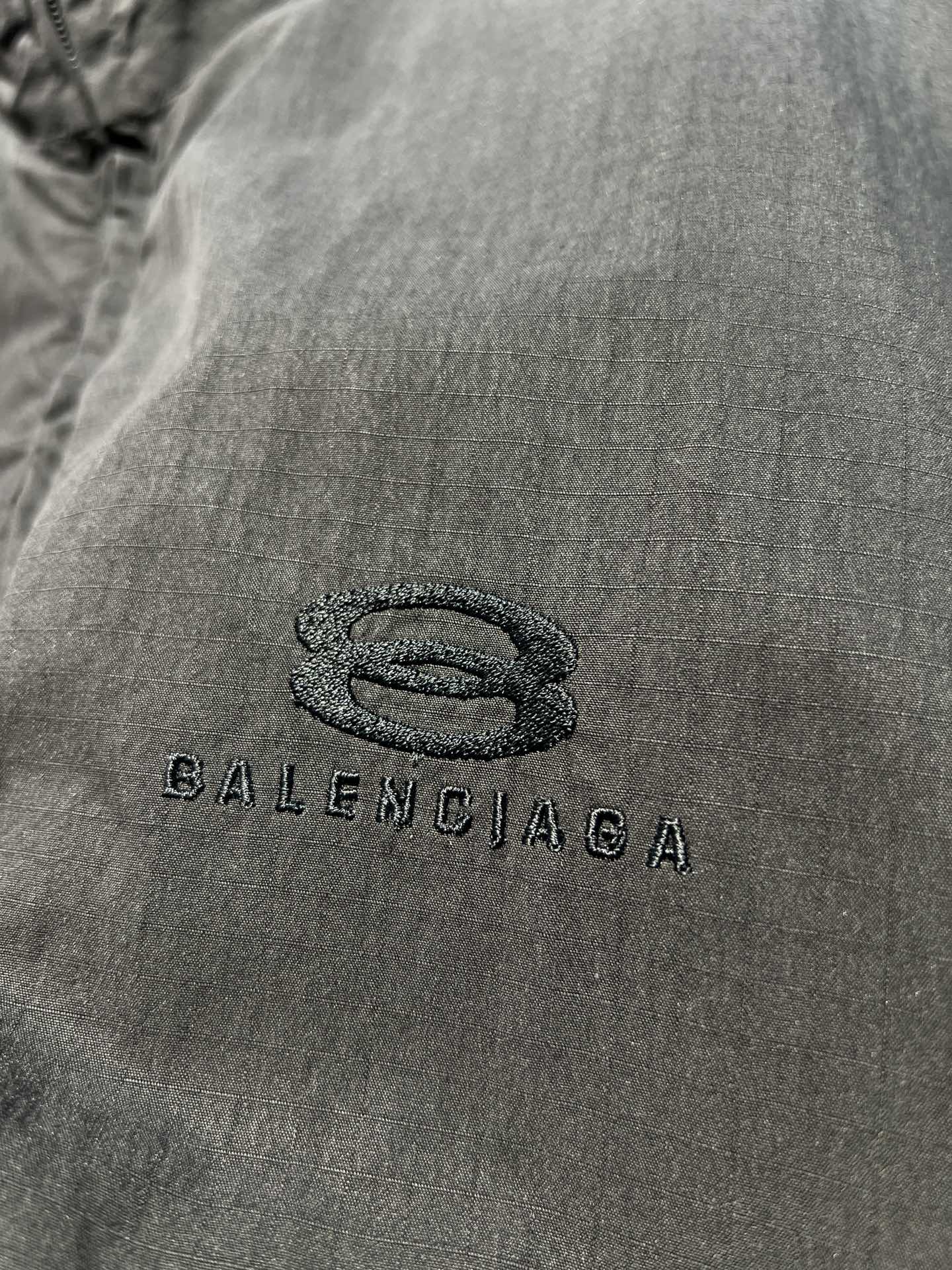 Balenciaga Fall/Winter New Spray-Wash Checkered Jacket & Pants Set (Unisex)