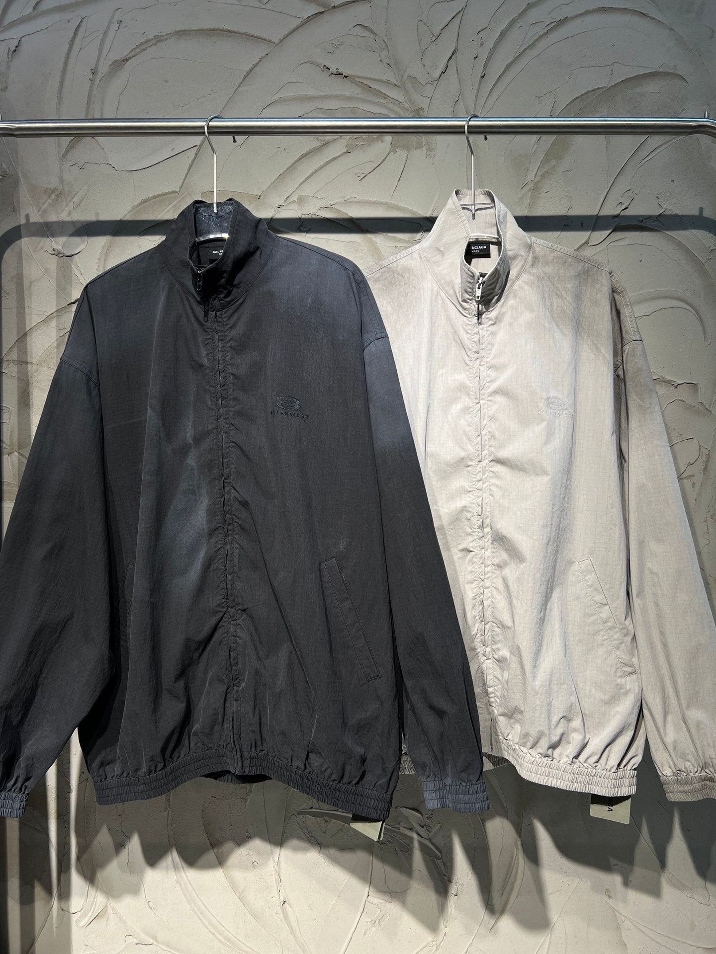 Balenciaga Fall/Winter New Spray-Wash Checkered Jacket & Pants Set (Unisex)