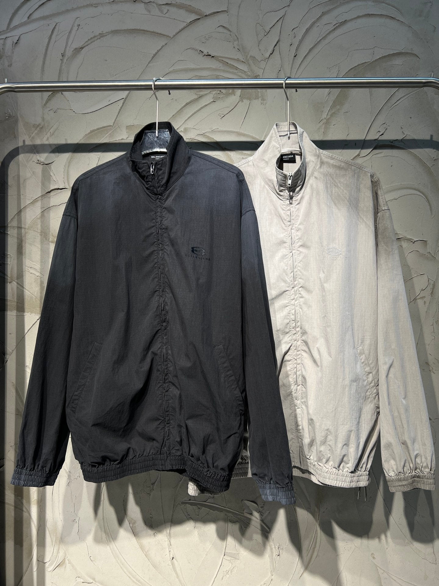 Balenciaga Fall/Winter New Spray-Wash Checkered Jacket & Pants Set (Unisex)
