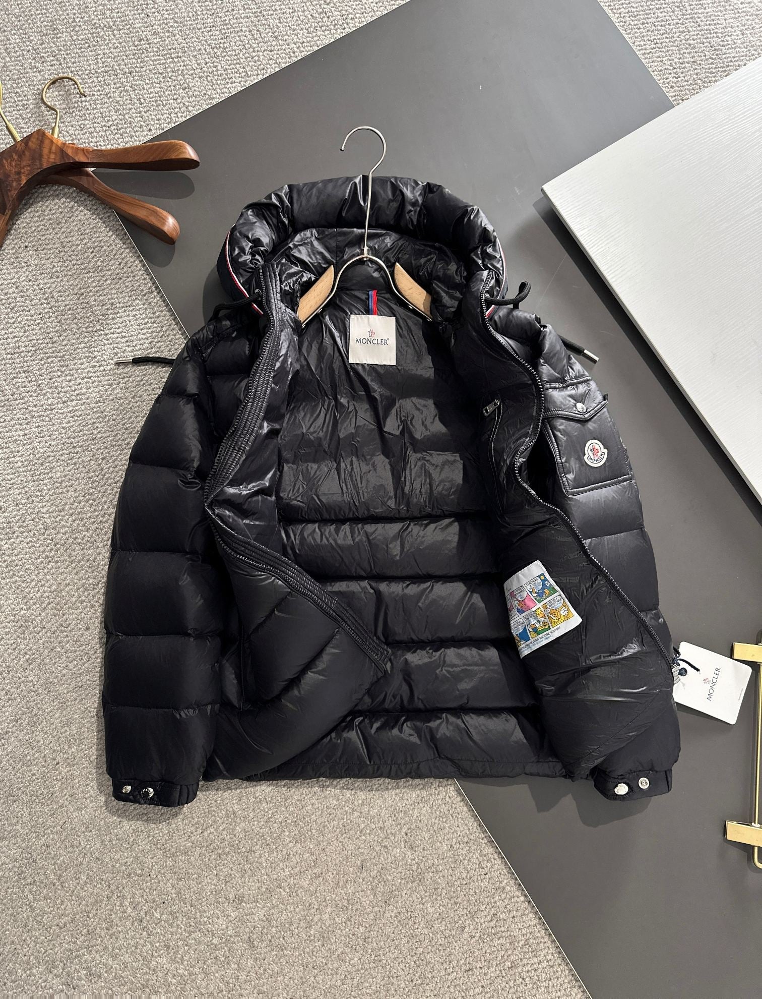 Moncler Mon Pavin Hooded Striped Short Down Jacket | Black | Size 1–5