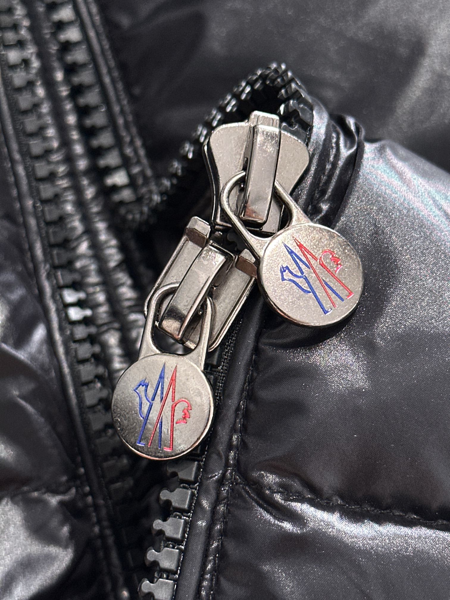 Moncler Maya Short Down Jacket | Eason Chan Edition | Sizes 1–6