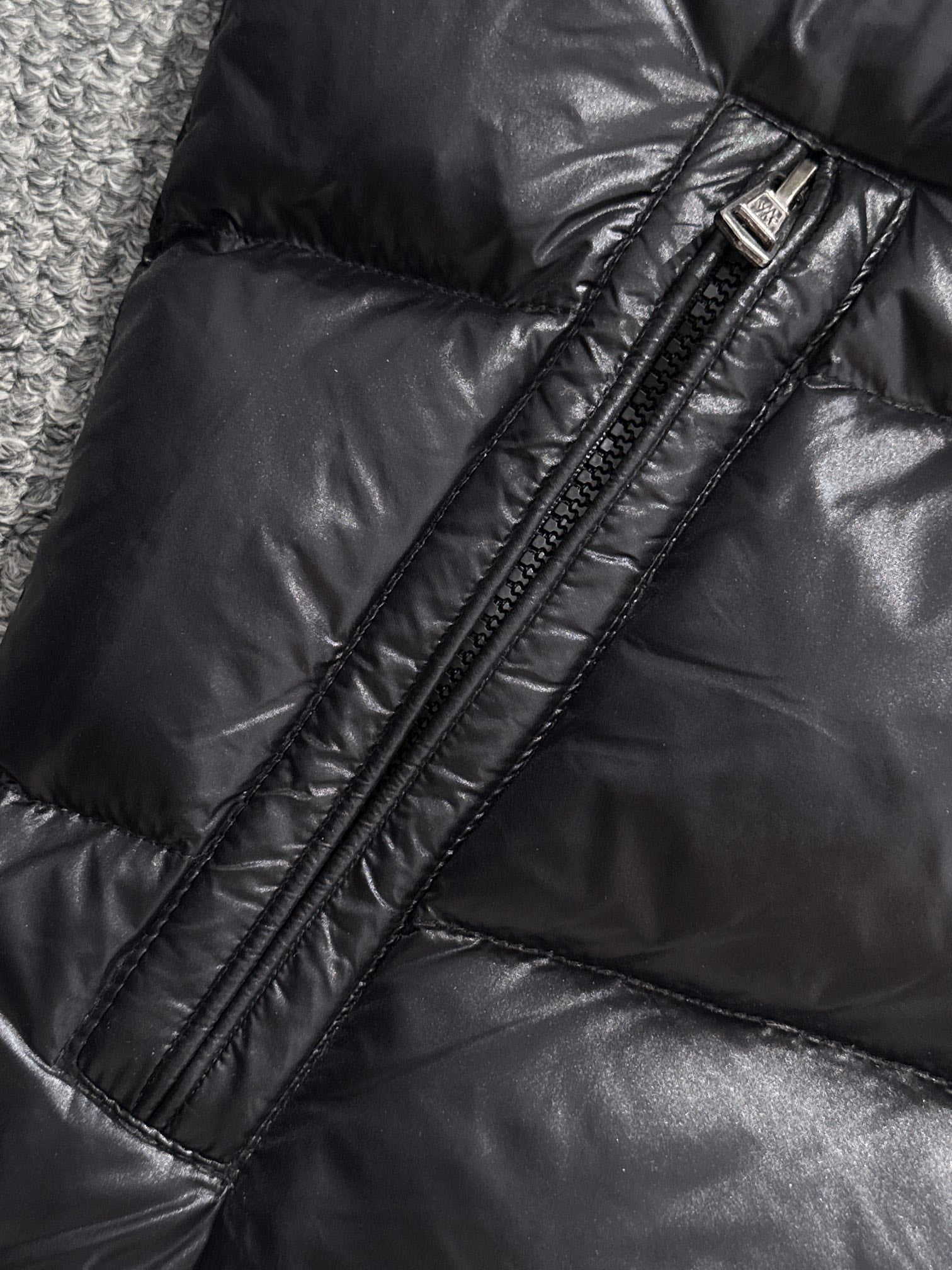 Moncler Maya Short Down Jacket | Eason Chan Edition | Sizes 1–6