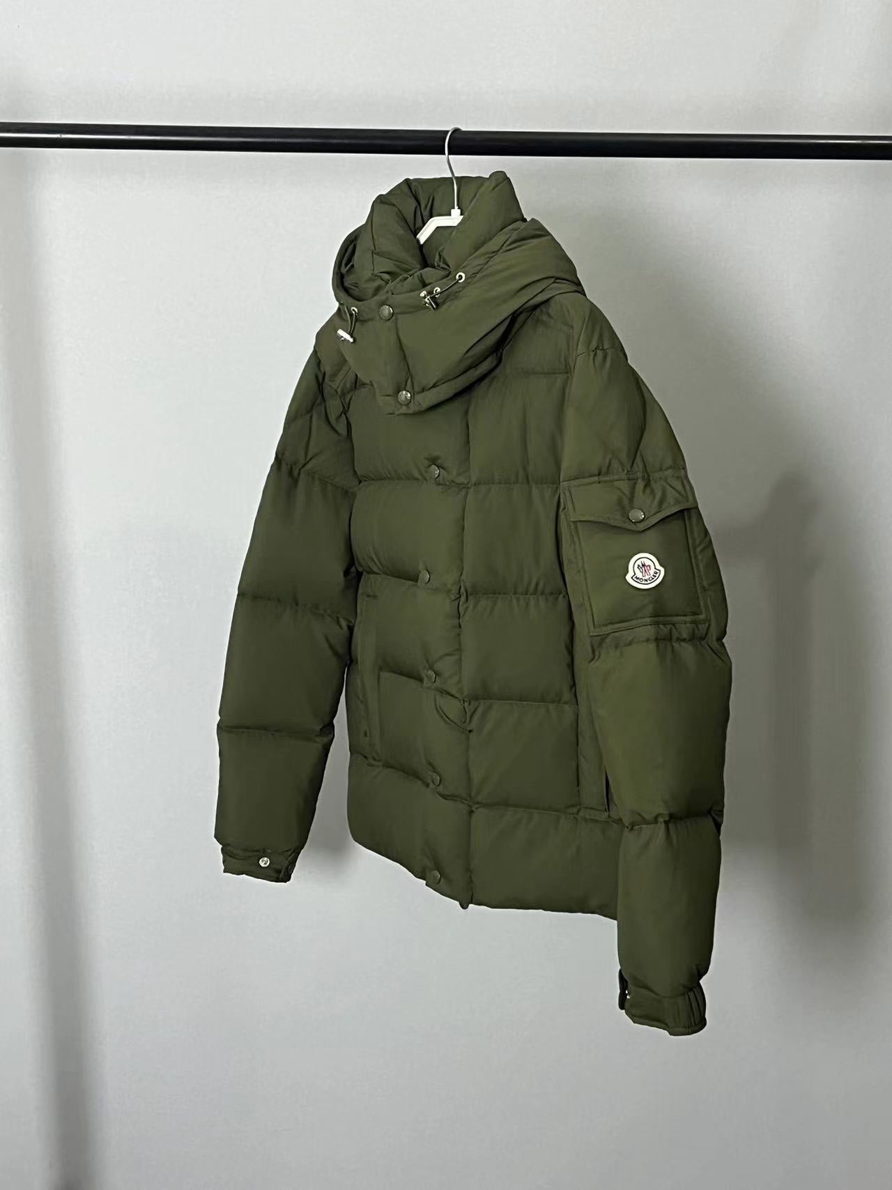 Moncler Hanovcrtan Matte Maya Short Down Jacket | Sizes 1–5