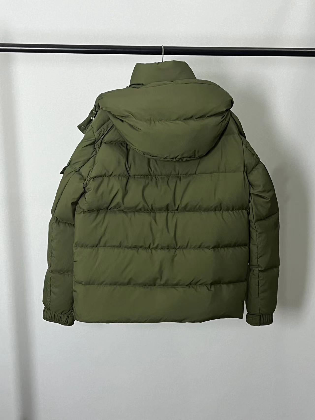 Moncler Hanovcrtan Matte Maya Short Down Jacket | Sizes 1–5