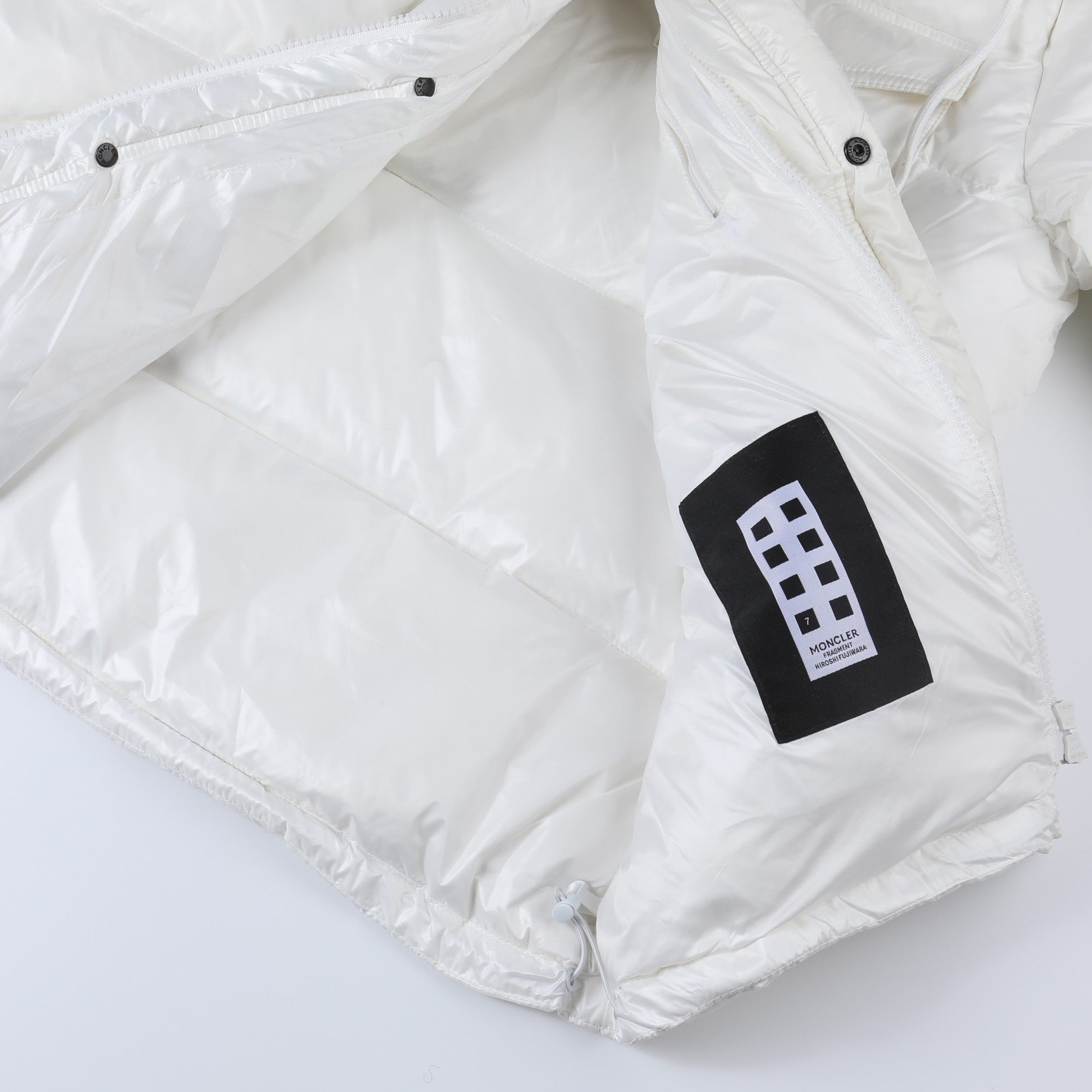 Moncler Down Jacket G113 | Detachable Hood | Glossy Nylon Finish | Sizes 2–5