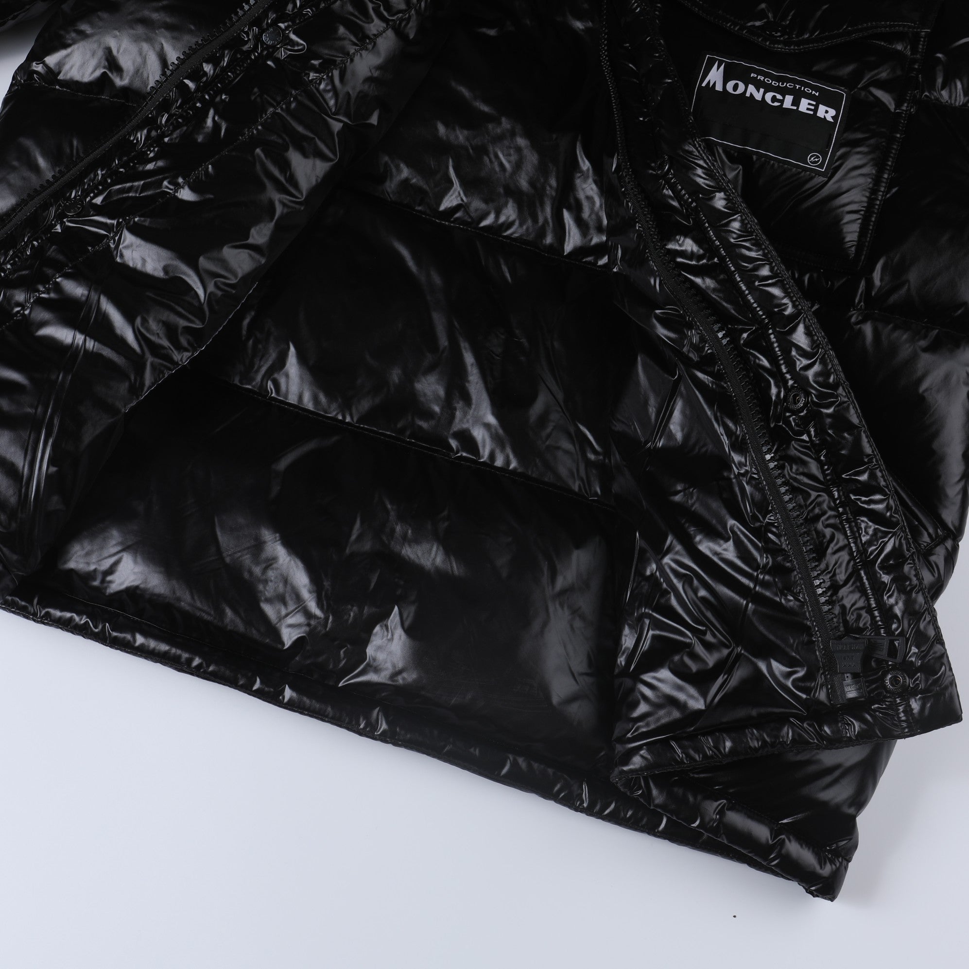 Moncler Down Jacket G112 | Detachable Hood | Glossy Nylon Finish | Sizes 2–5