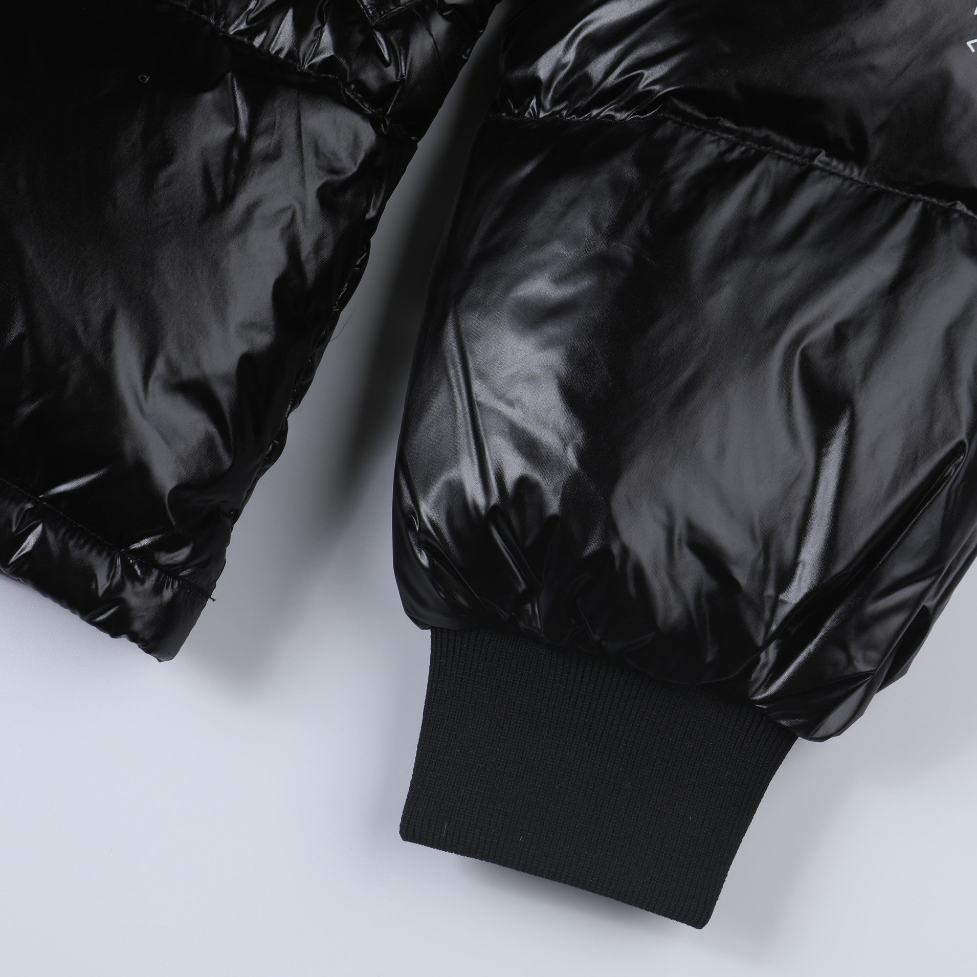 Moncler Down Jacket G112 | Detachable Hood | Glossy Nylon Finish | Sizes 2–5