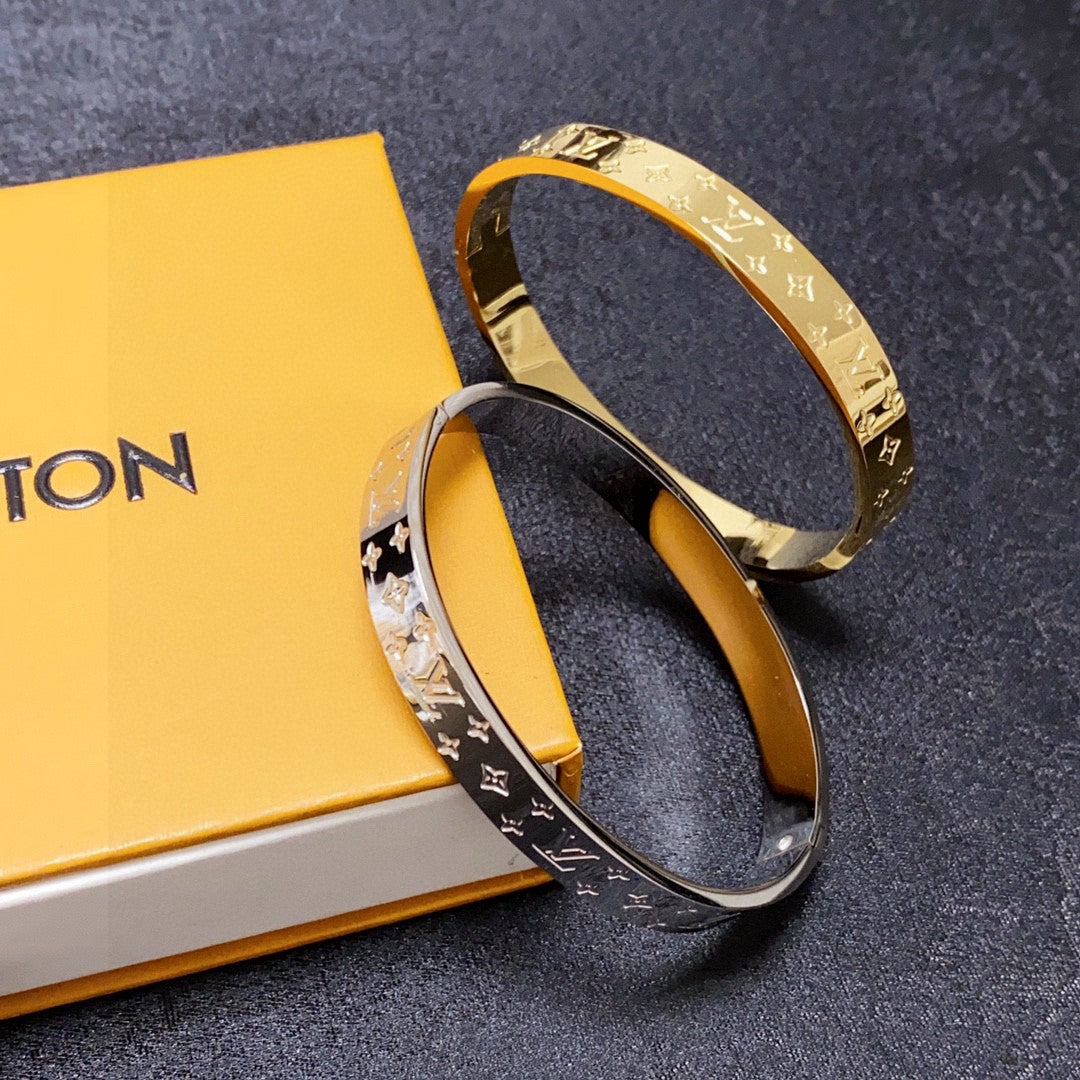LV bracelet