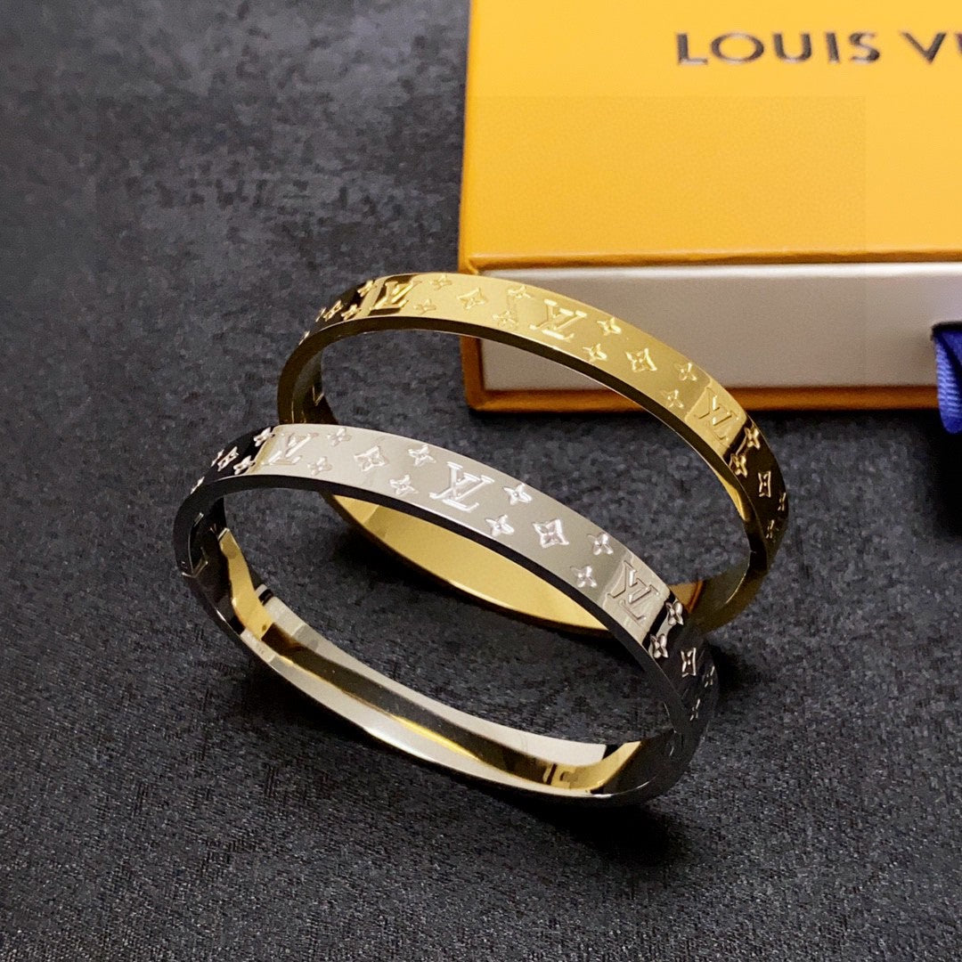 LV bracelet