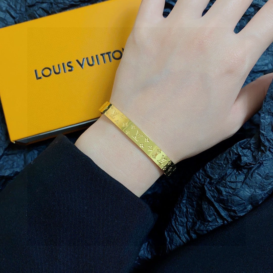 LV bracelet