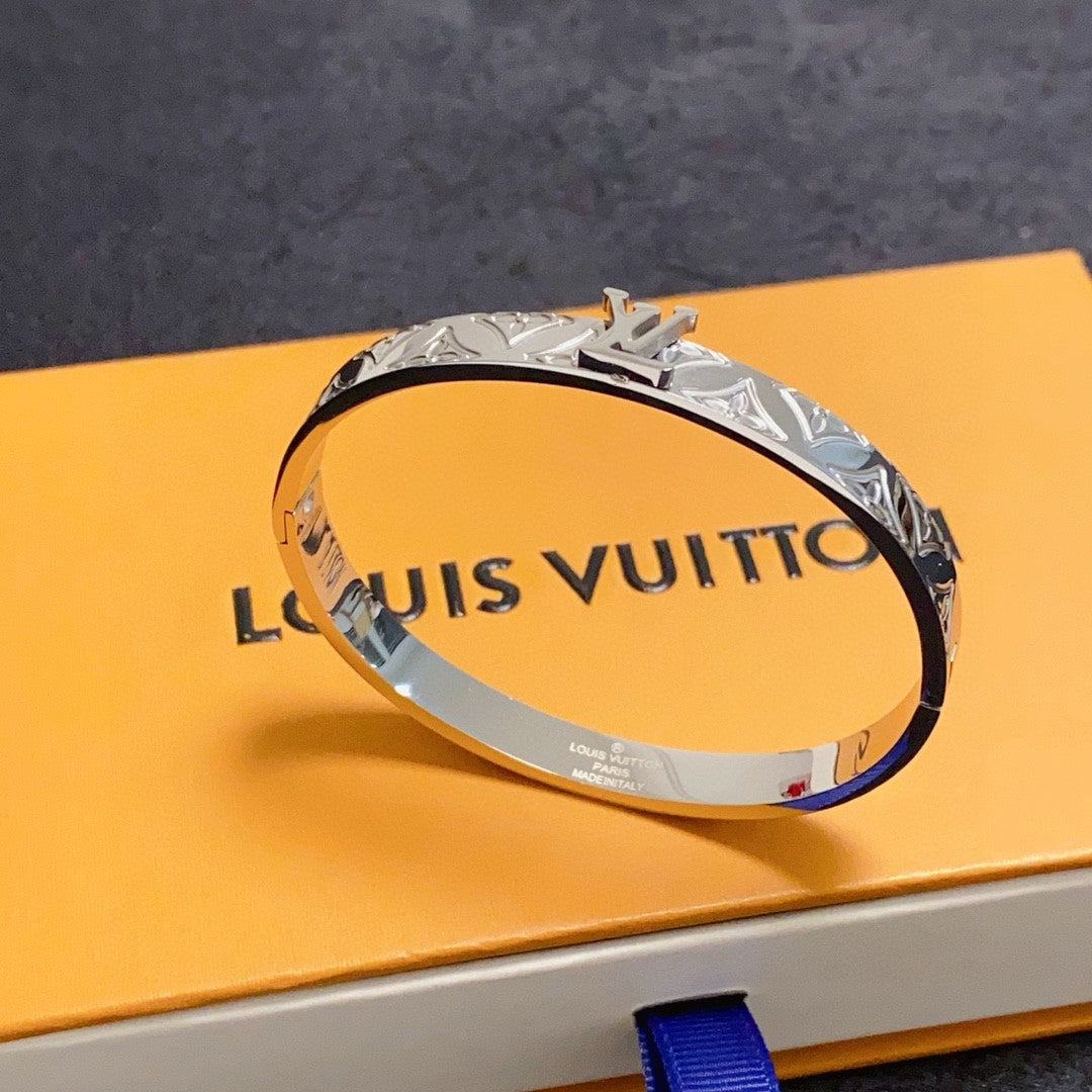 LV bracelet