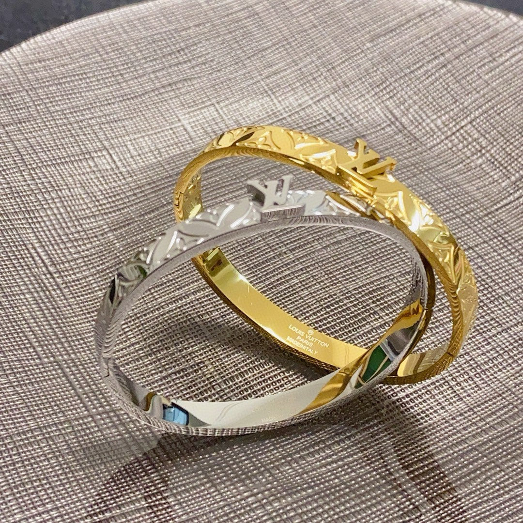 LV bracelet
