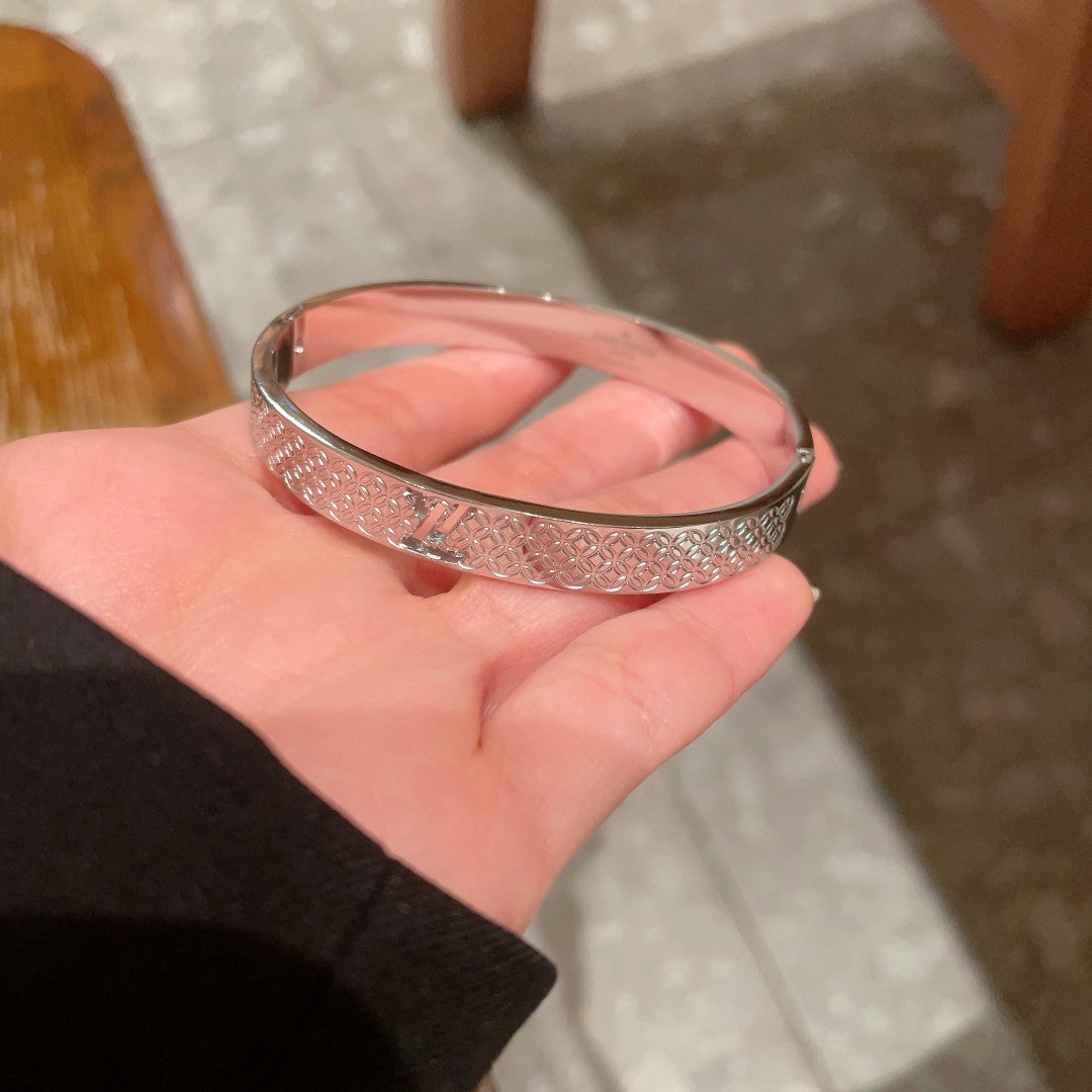 Louis Vuitton Luxury Bracelet | Iconic Elegance & Boutique-Grade Quality