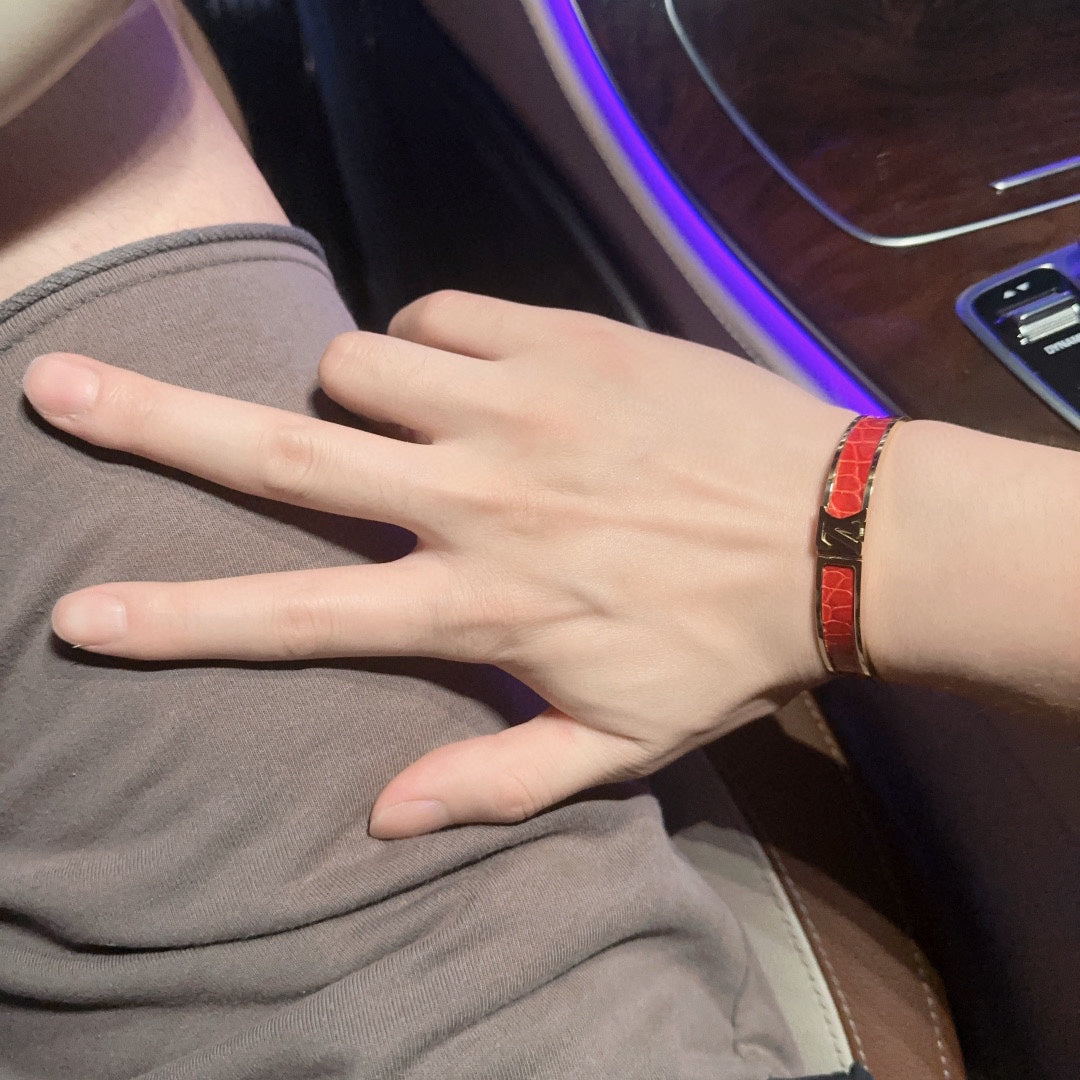 Louis Vuitton Luxury Bracelet | Iconic Elegance & Boutique-Grade Quality