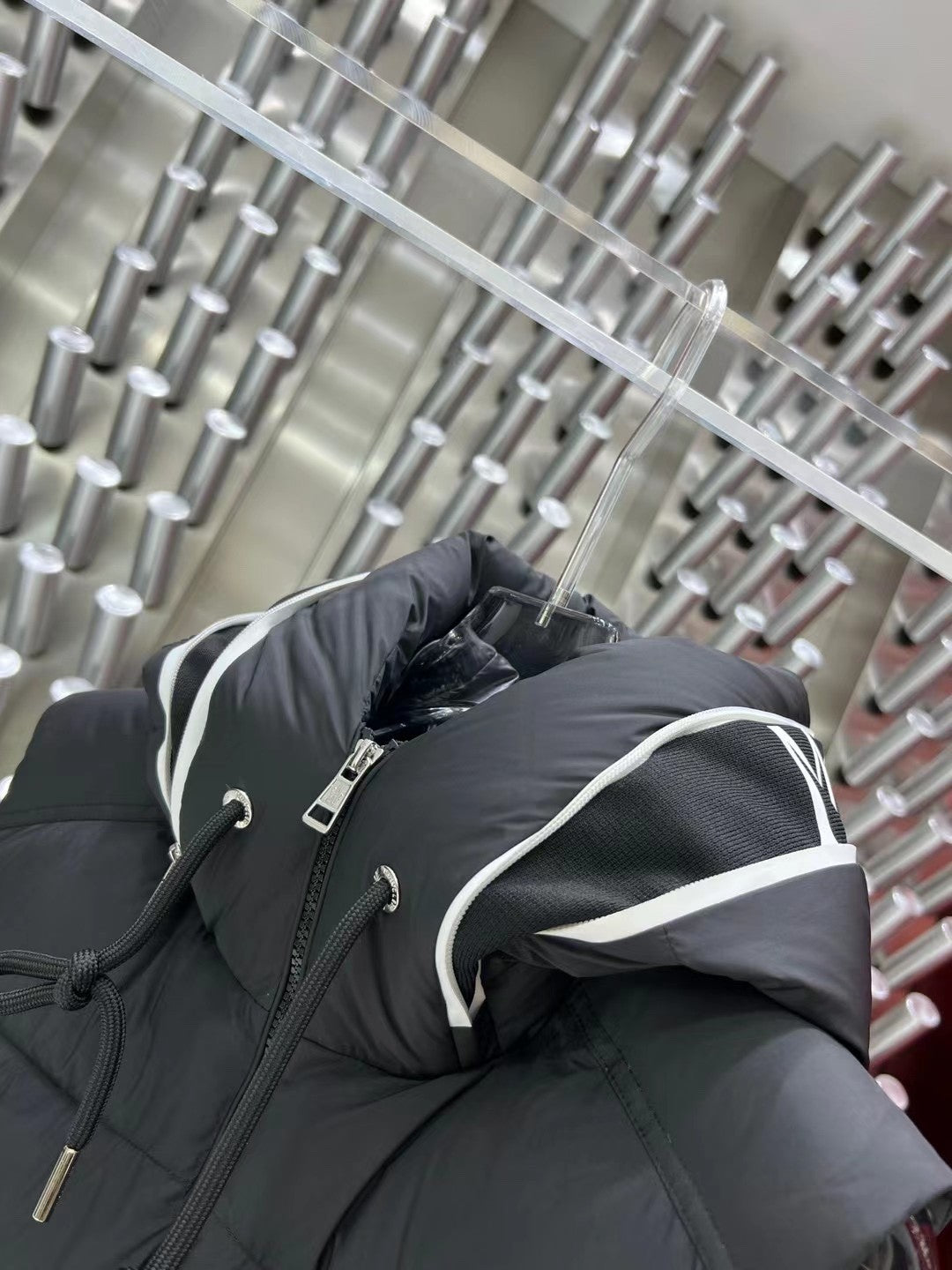 Moncler Hooded Down Vest | Unisex Premium Edition | 90% White Duck Down | Sizes 1–5 | Black/White