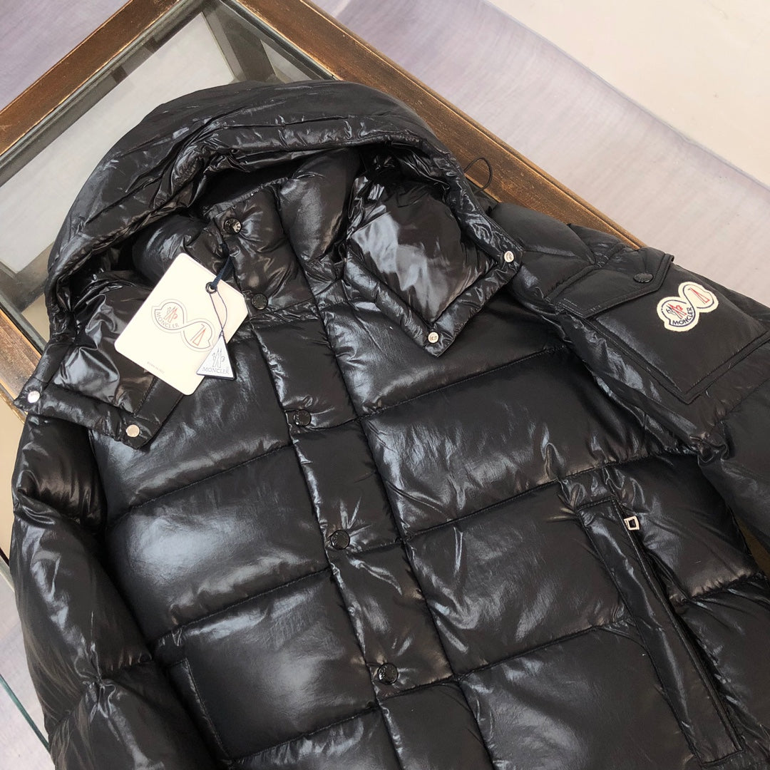 Moncler Maya 70 Short Down Jacket | Men’s 70th Anniversary Edition | Black / Off-White | Sizes 1–5