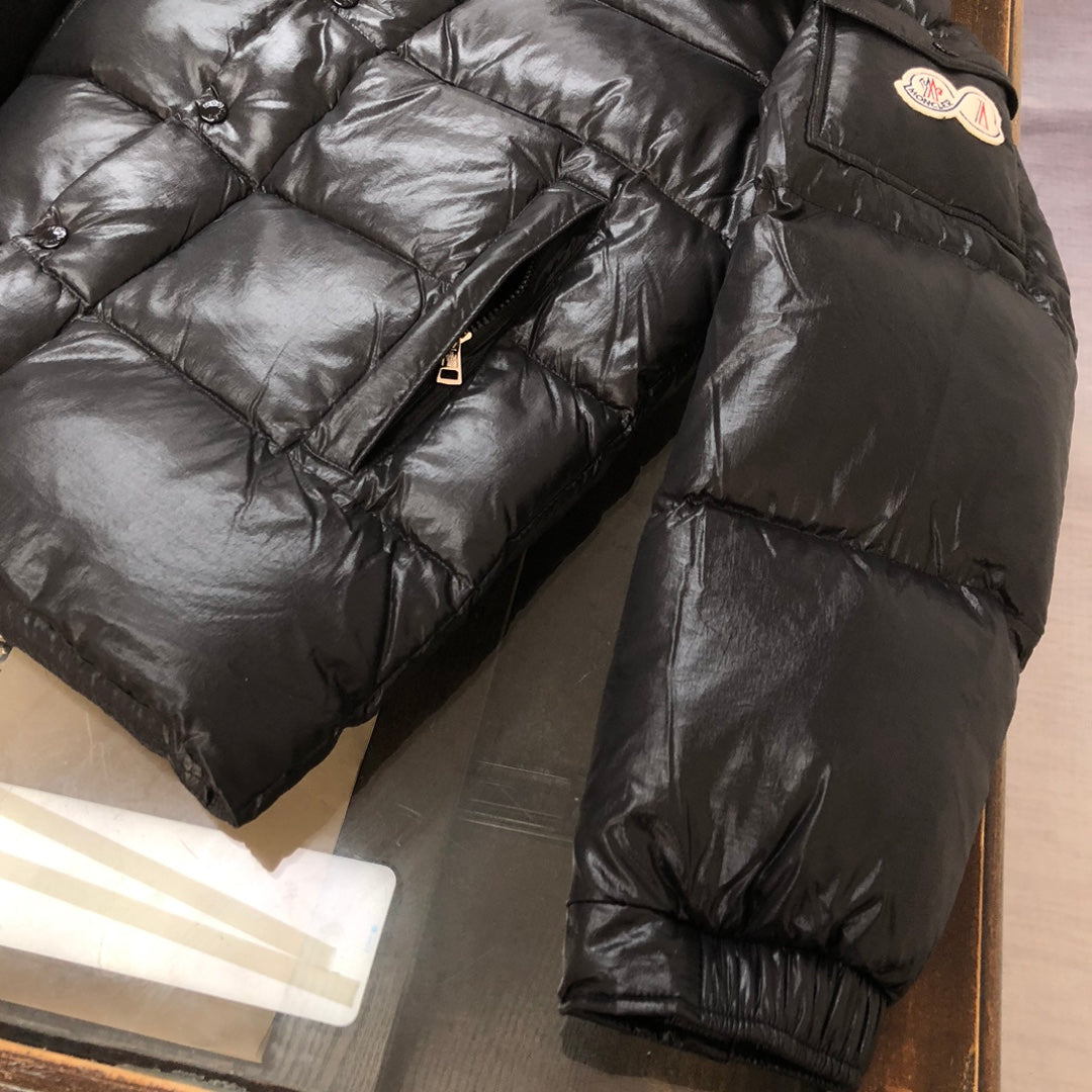 Moncler Maya 70 Short Down Jacket | Men’s 70th Anniversary Edition | Black / Off-White | Sizes 1–5